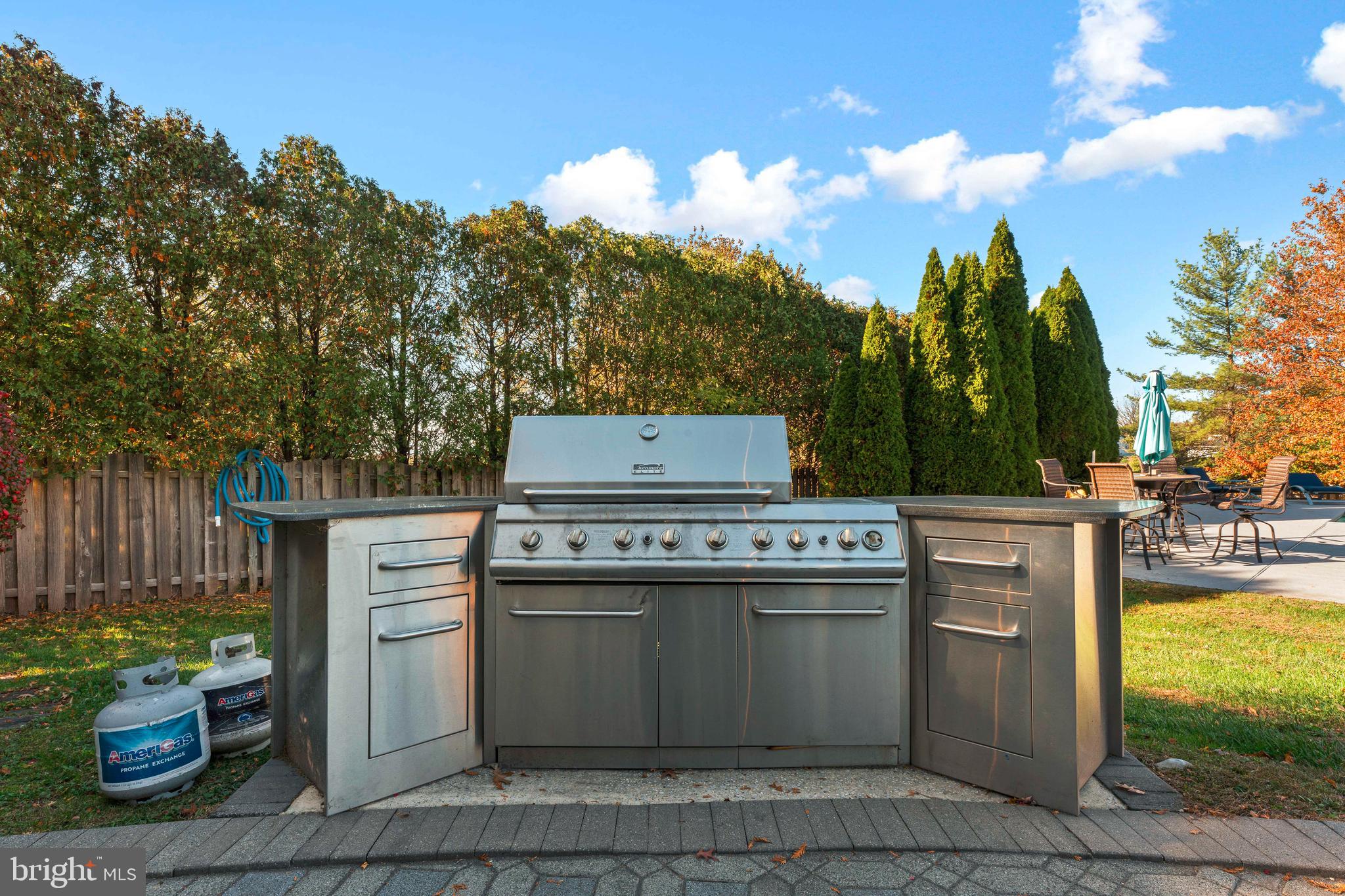 NORTHAMPTON CHASE - Residential