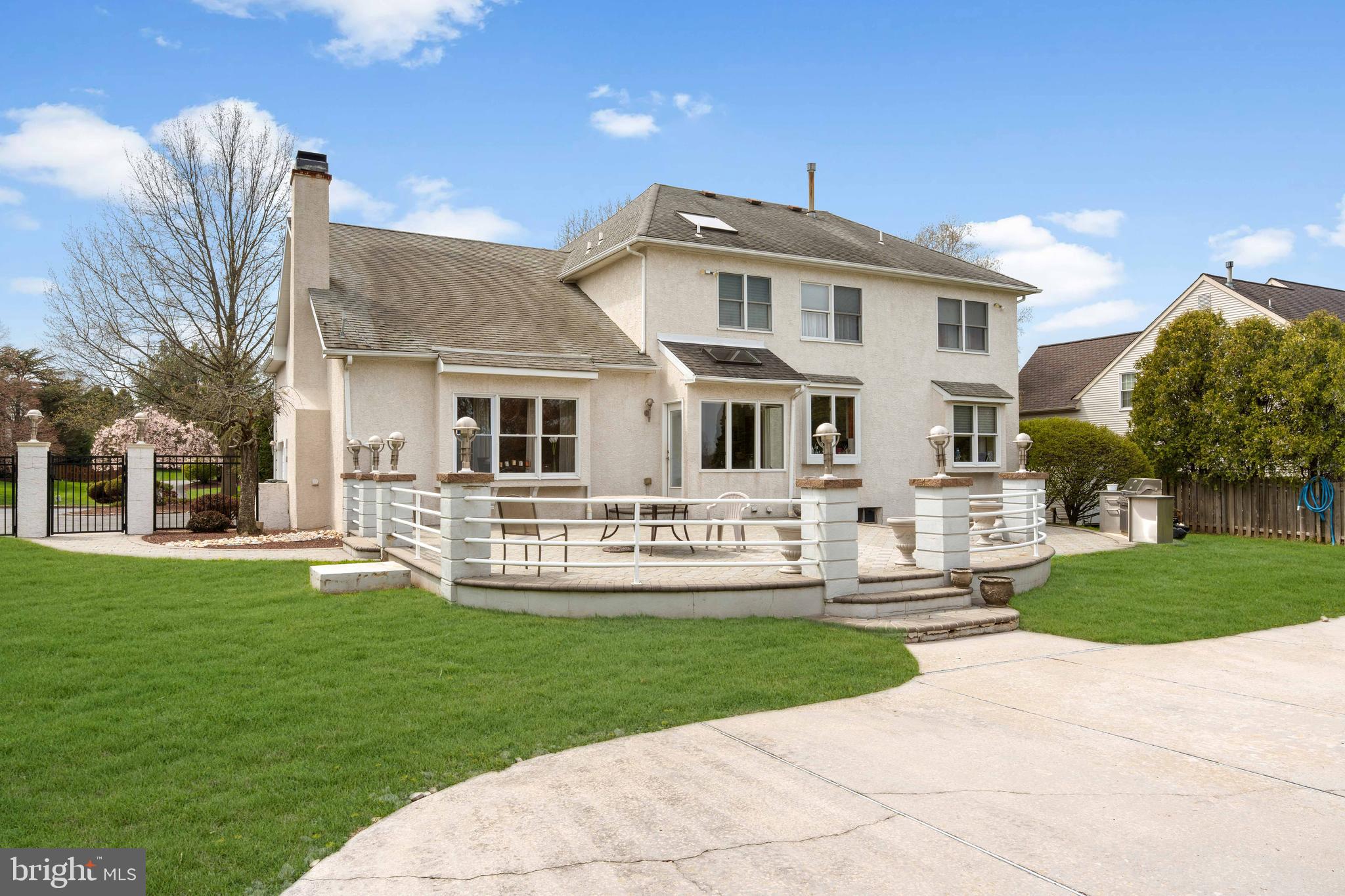 NORTHAMPTON CHASE - Residential