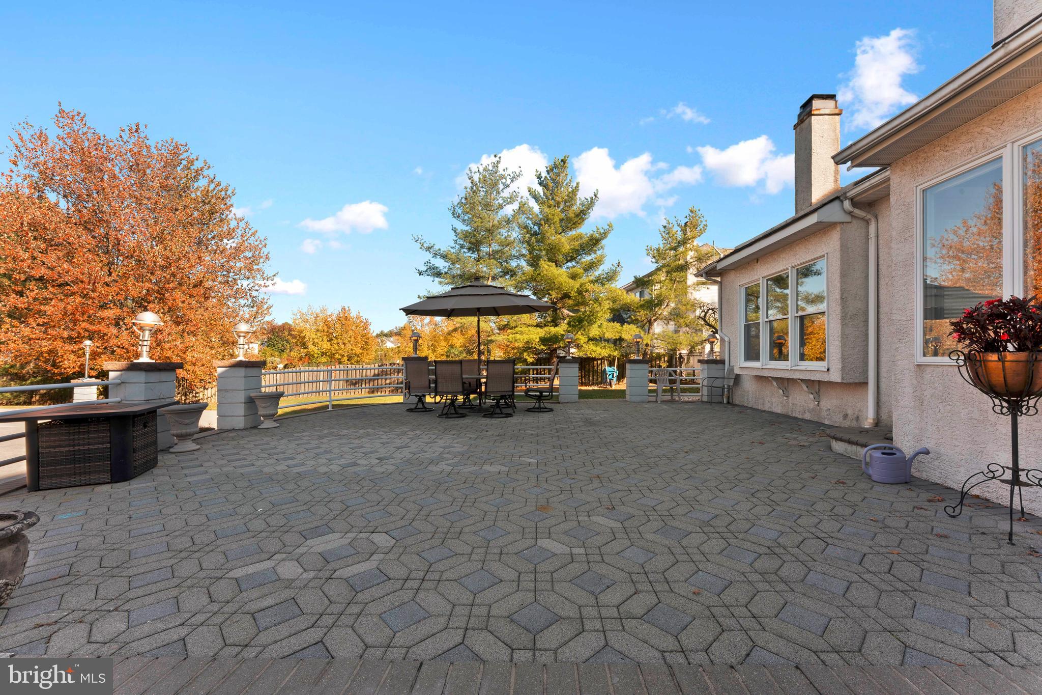 NORTHAMPTON CHASE - Residential