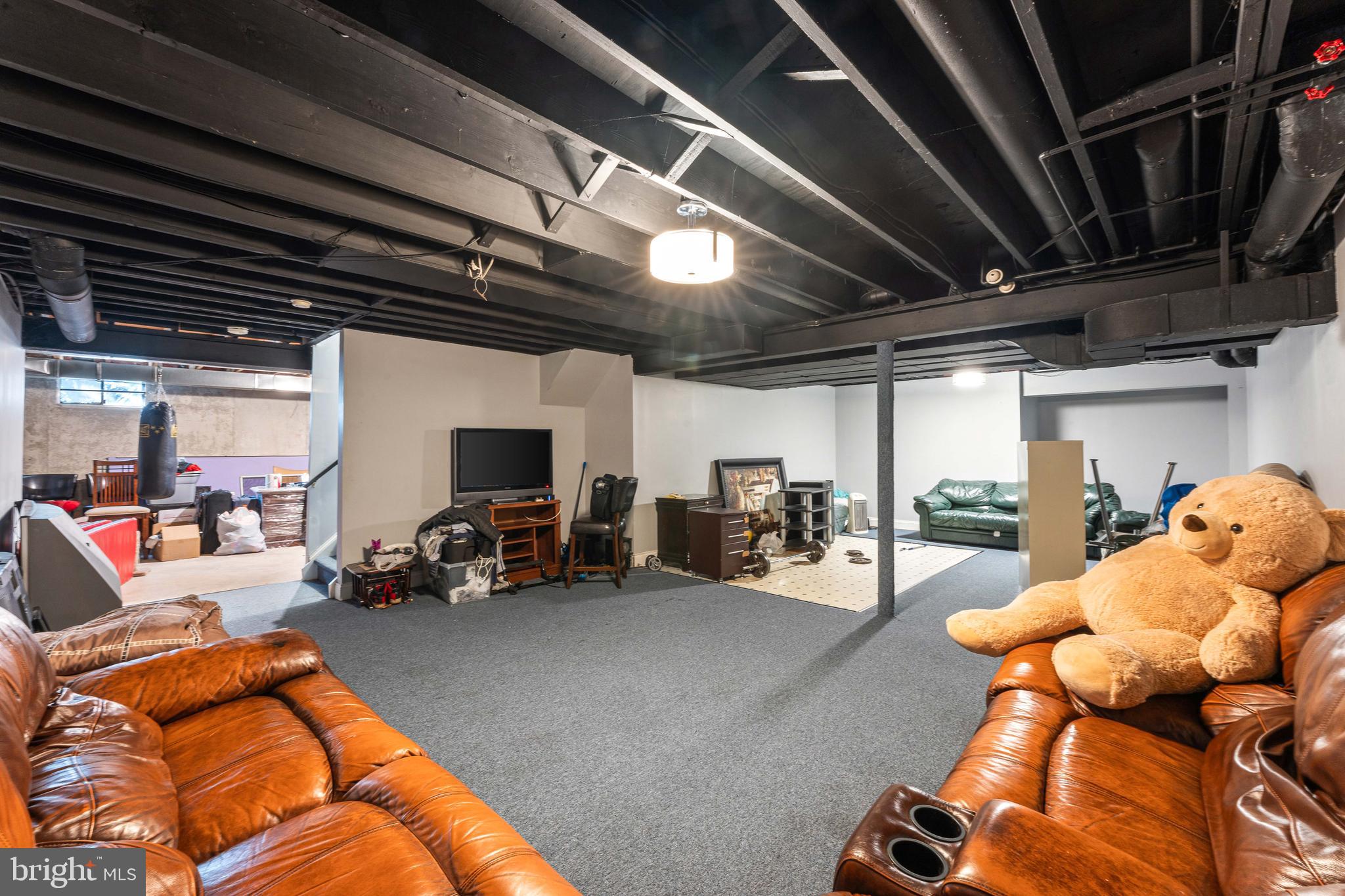 NORTHAMPTON CHASE - Residential