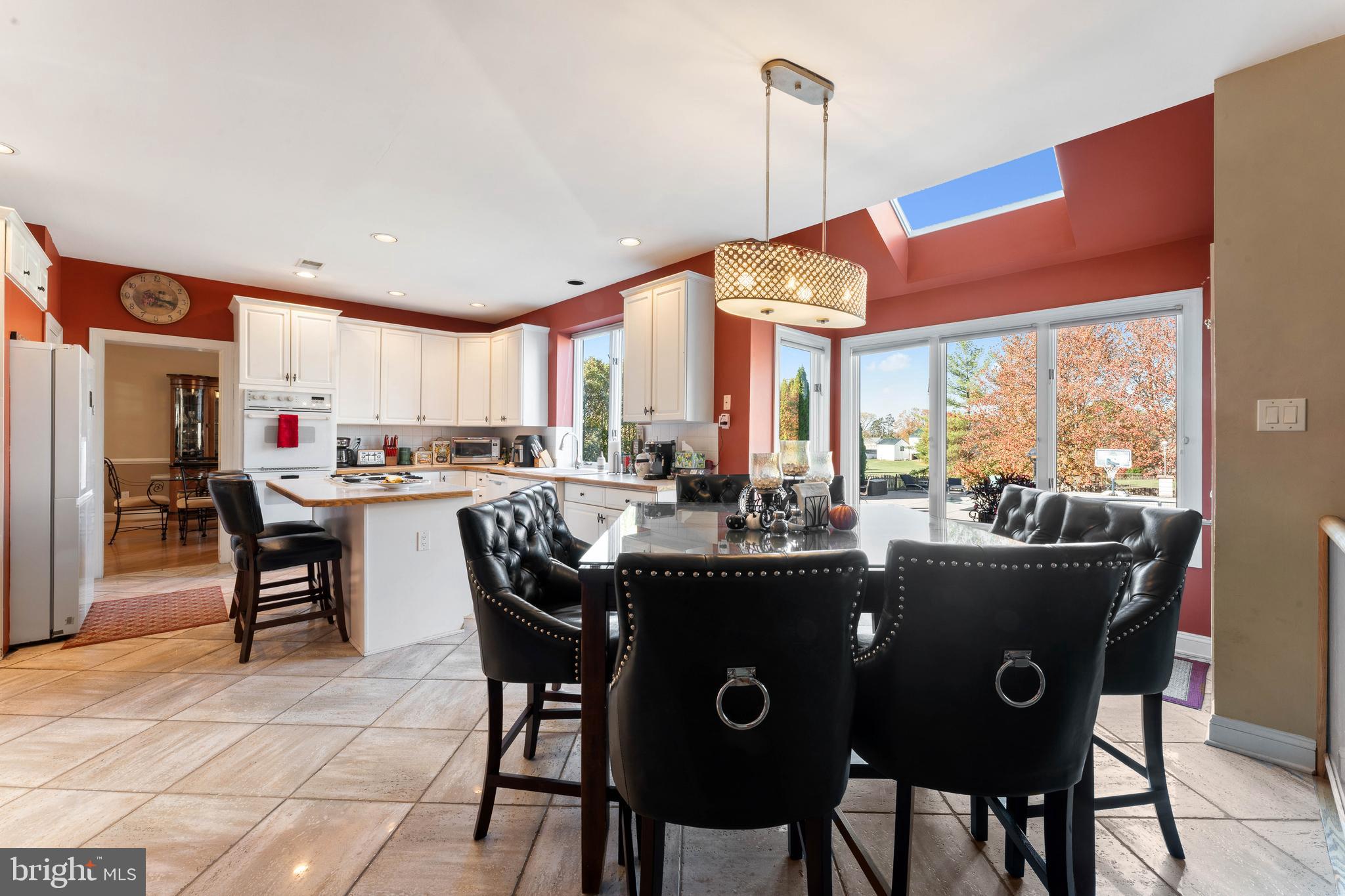 NORTHAMPTON CHASE - Residential