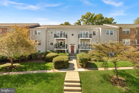 9479 Fairfax Boulevard Unit 302, Fairfax, VA MLS: VAFC2009310