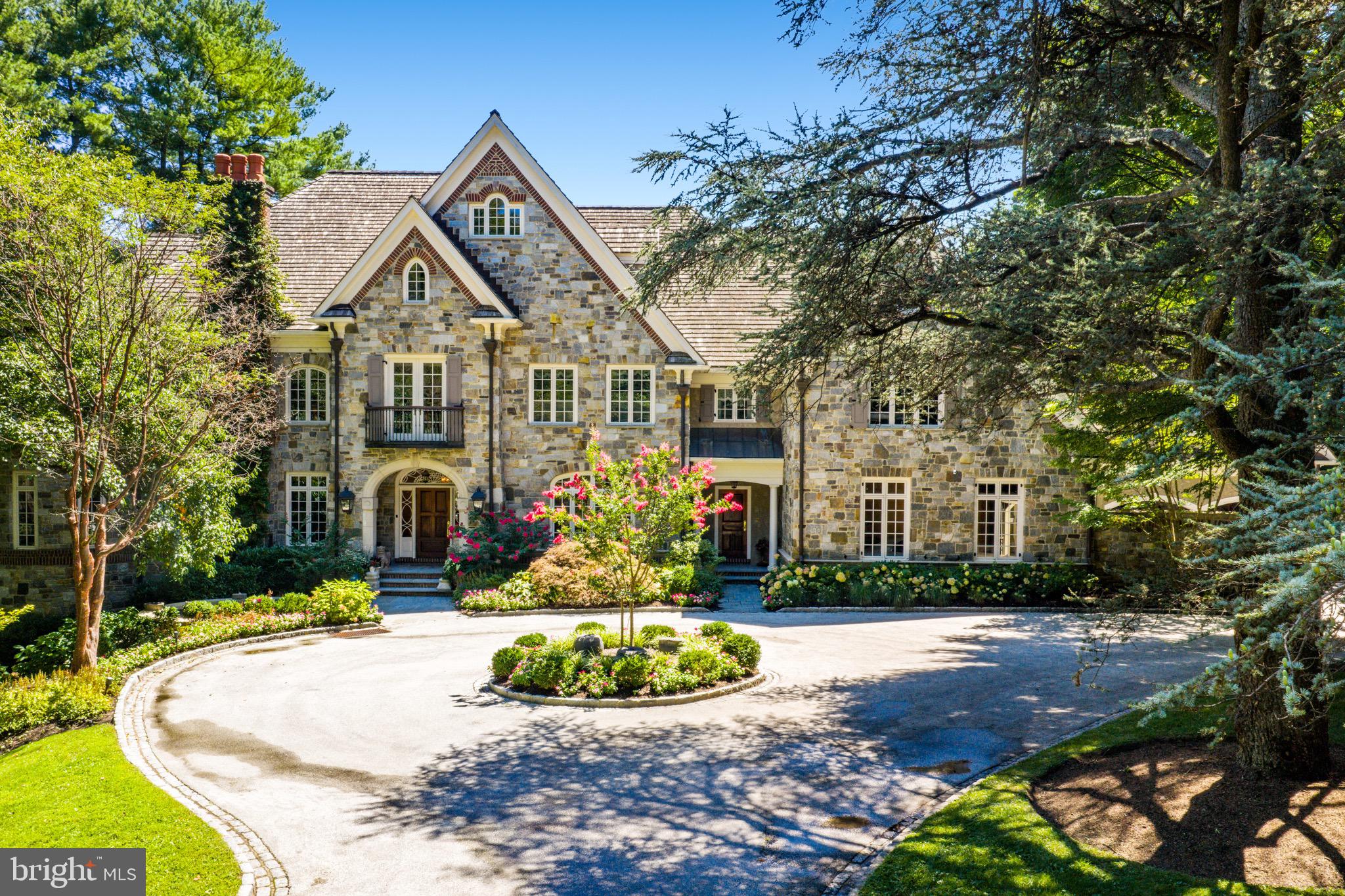 1045 WAVERLY ROAD