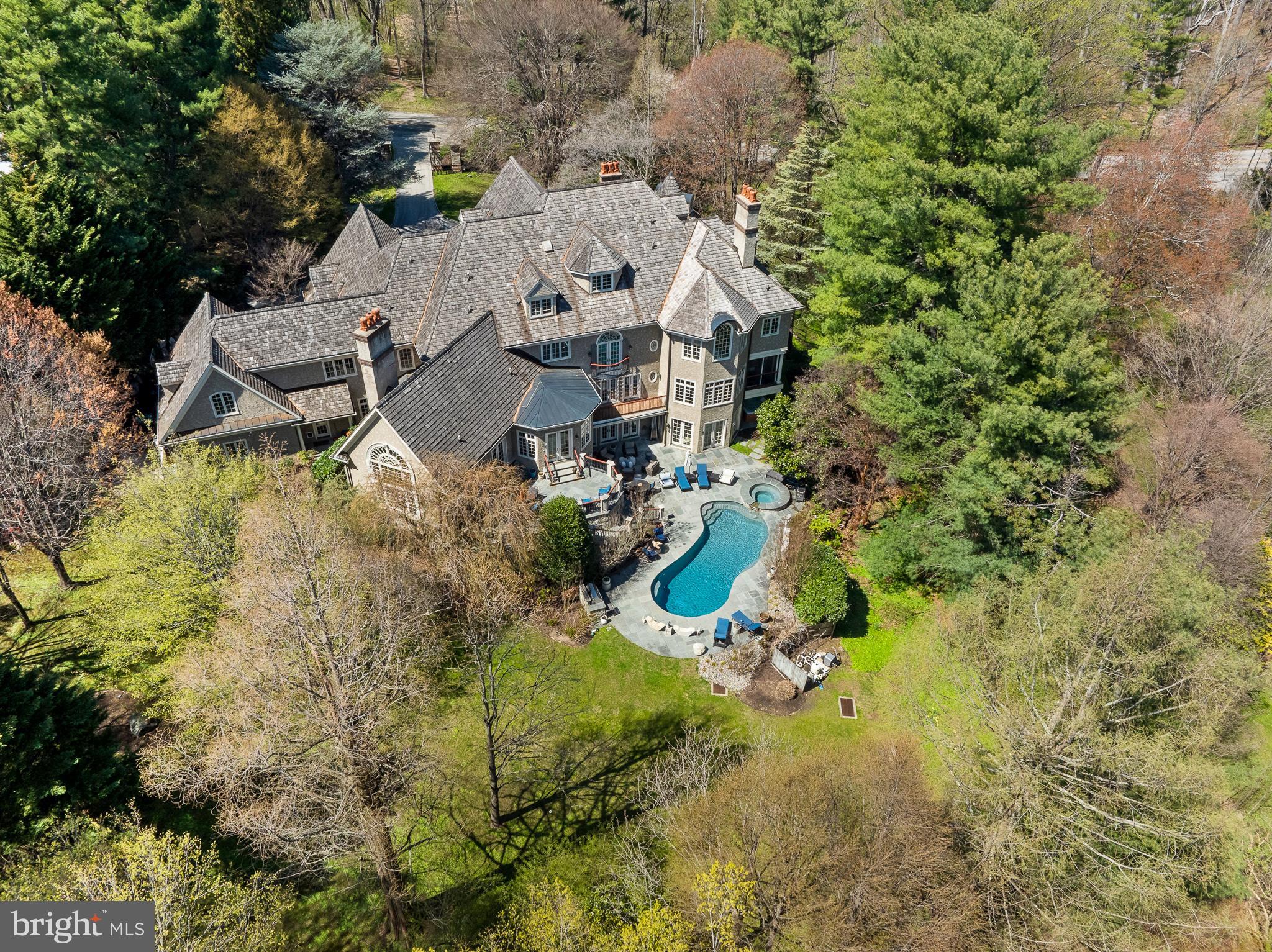 1045 WAVERLY ROAD