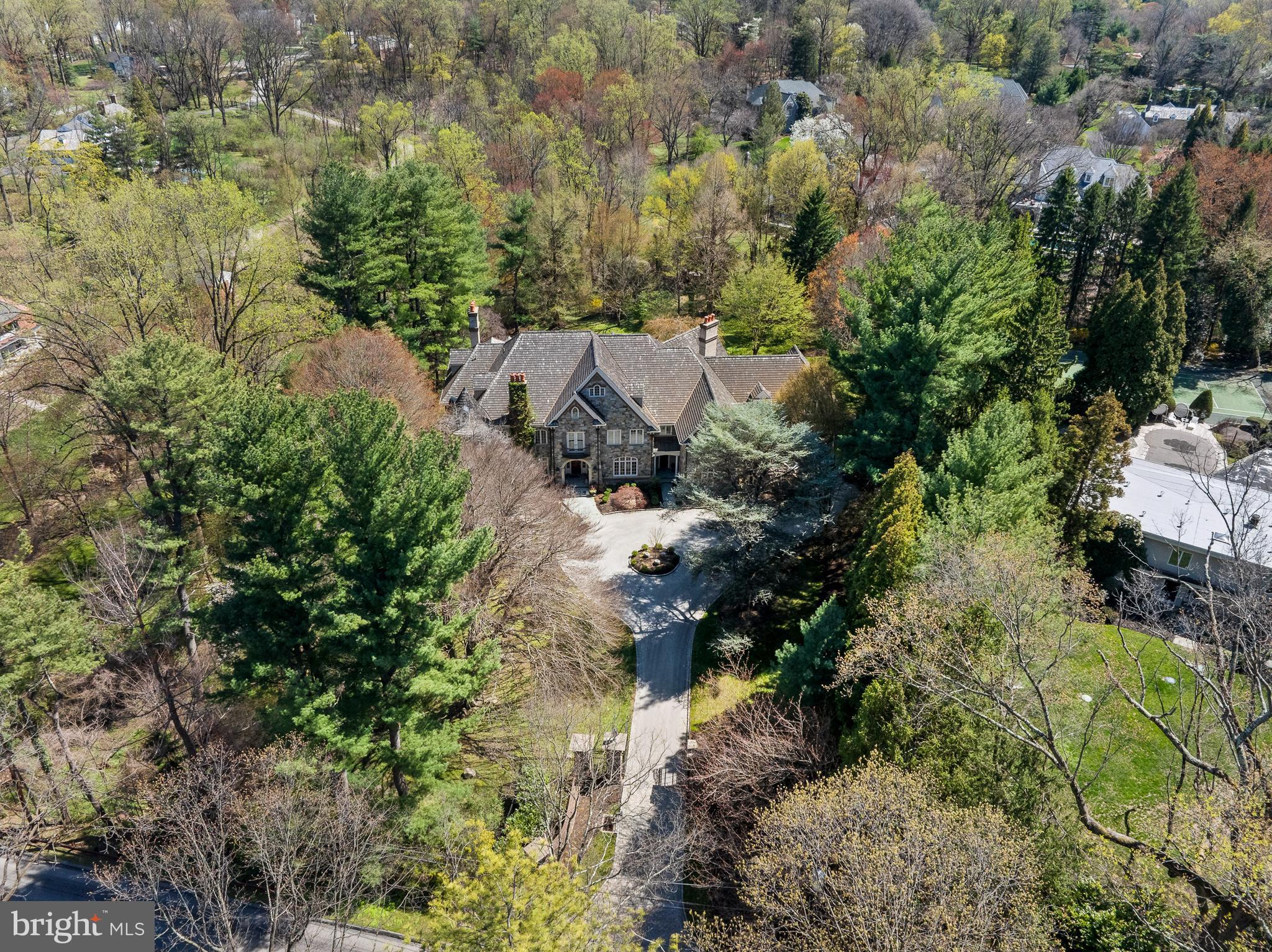 1045 WAVERLY ROAD