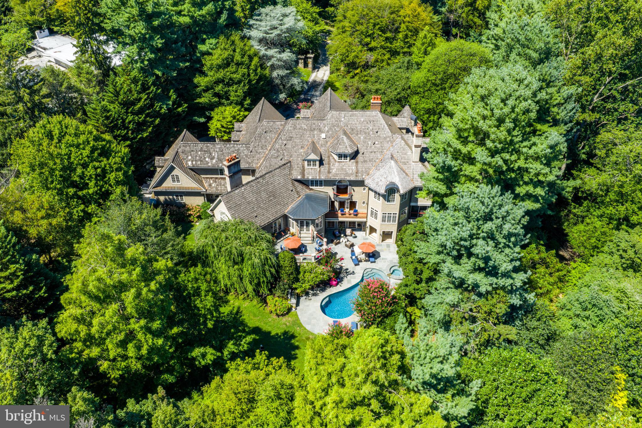 1045 WAVERLY ROAD