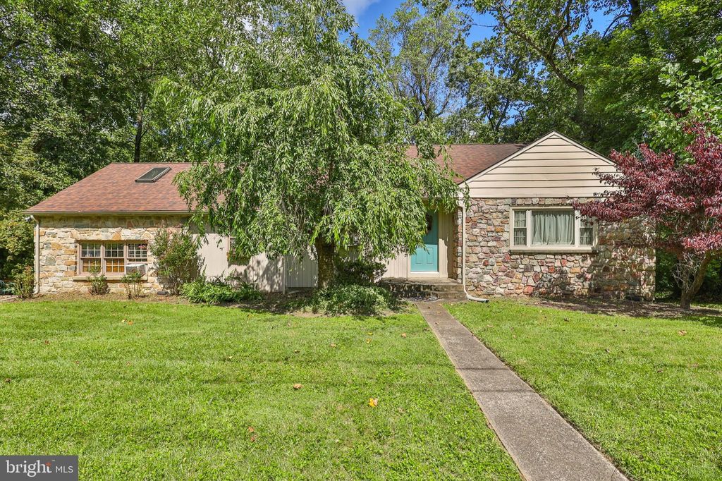 Photo of 5895 Glen Road, COOPERSBURG, PA 18036 (MLS # PALH2013236)