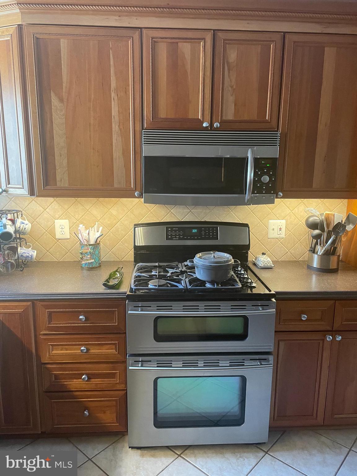 SOLOMONS LANDING - Residential