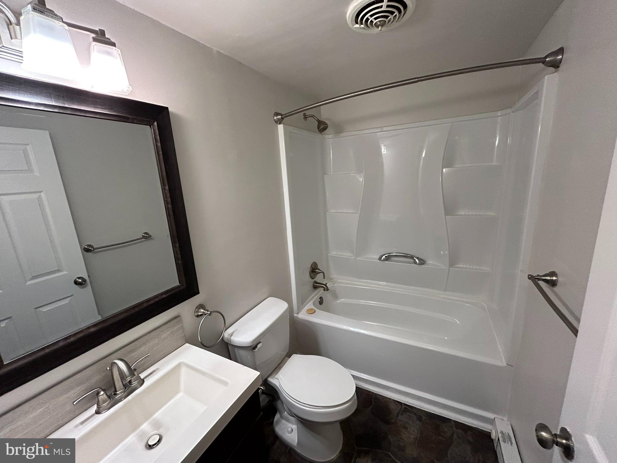 TOWN OF LOUISA - Residential Lease