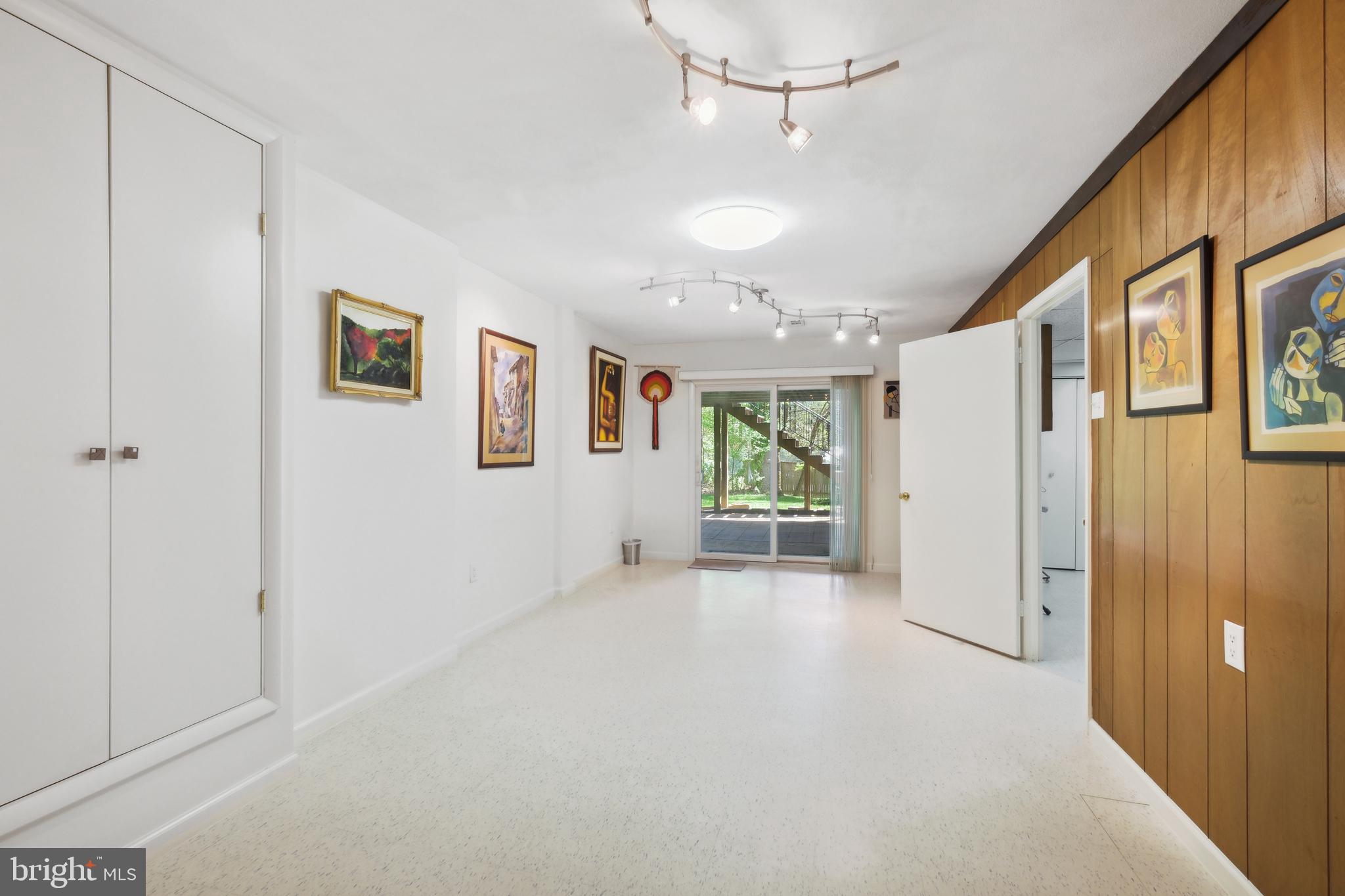 BEVERLY FARMS - Residential