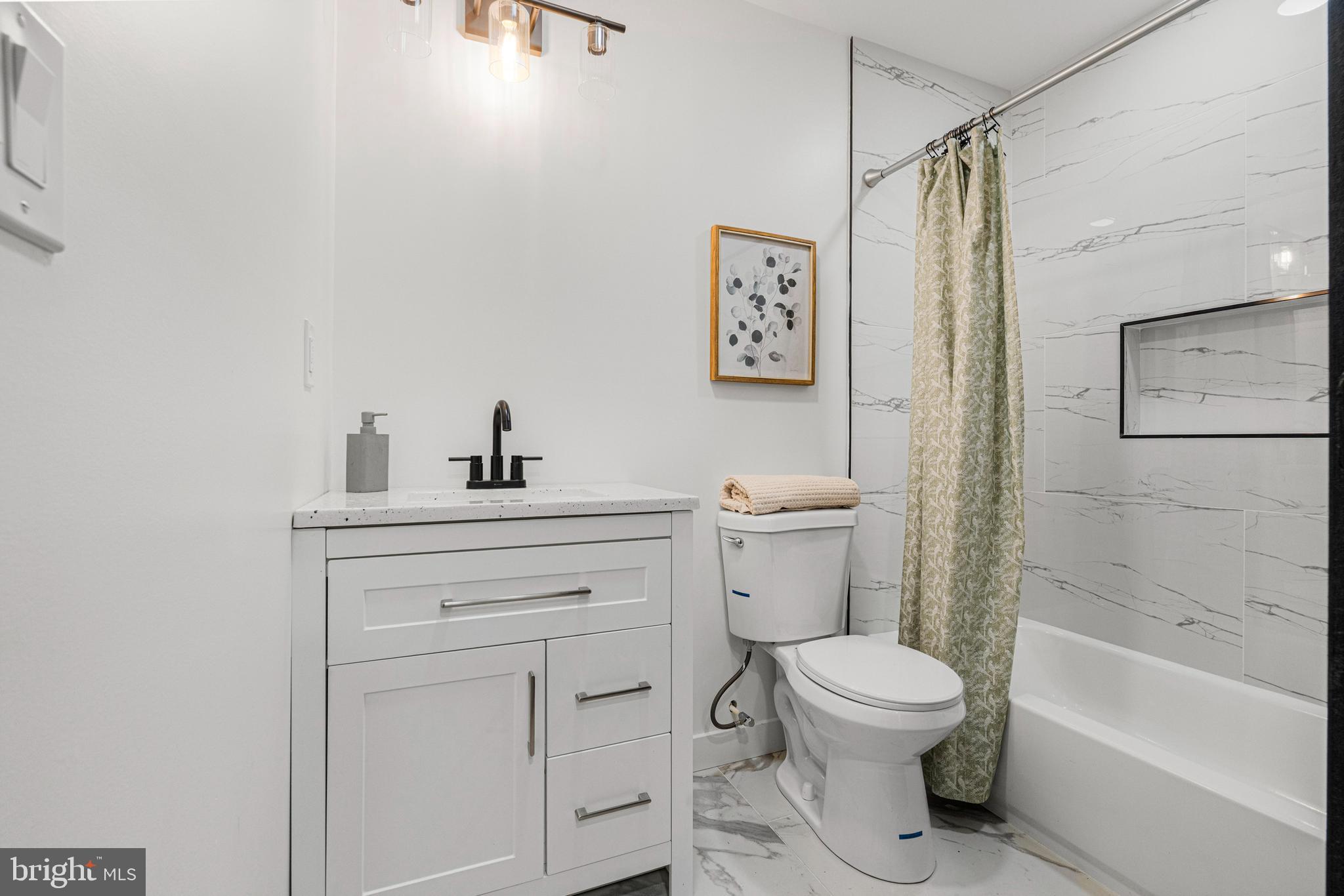 BROADWAY EAST - Residential