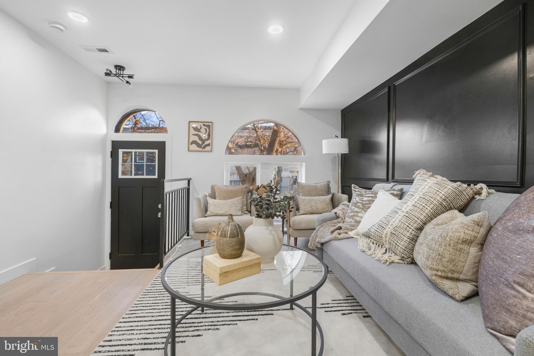 BROADWAY EAST - Residential