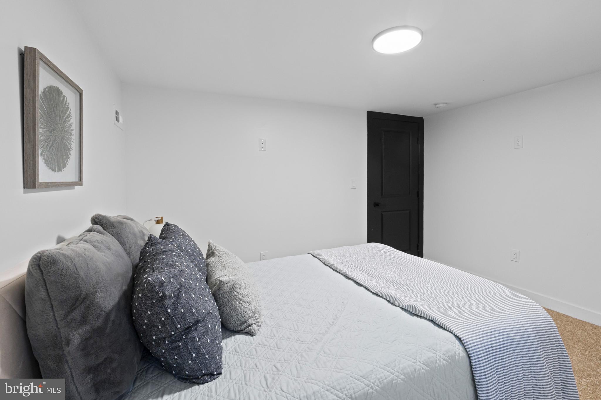 BROADWAY EAST - Residential