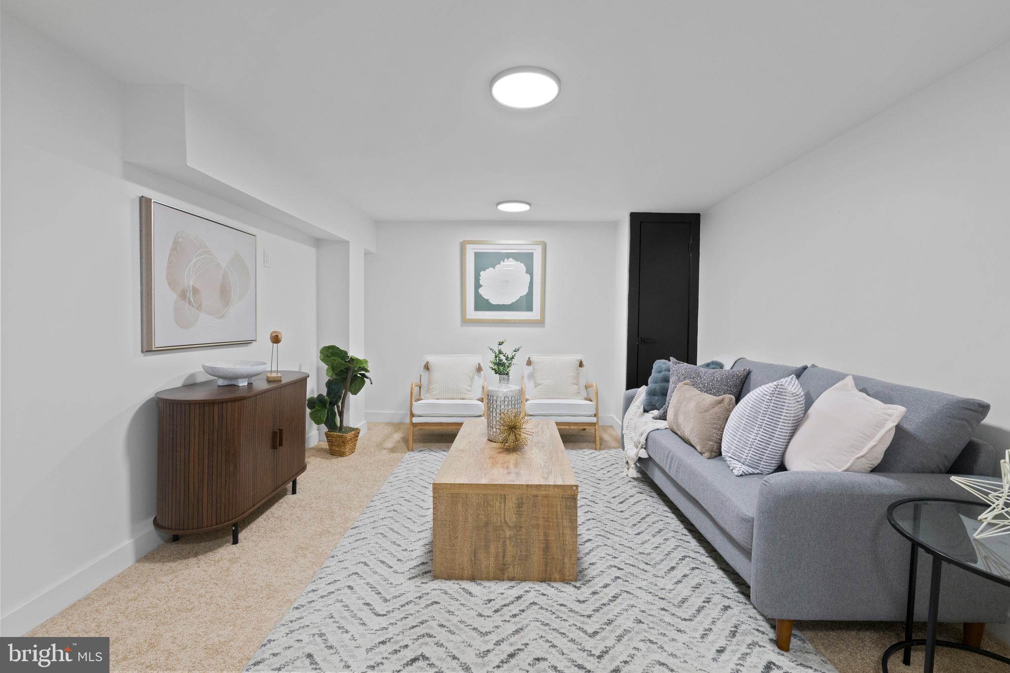 BROADWAY EAST - Residential