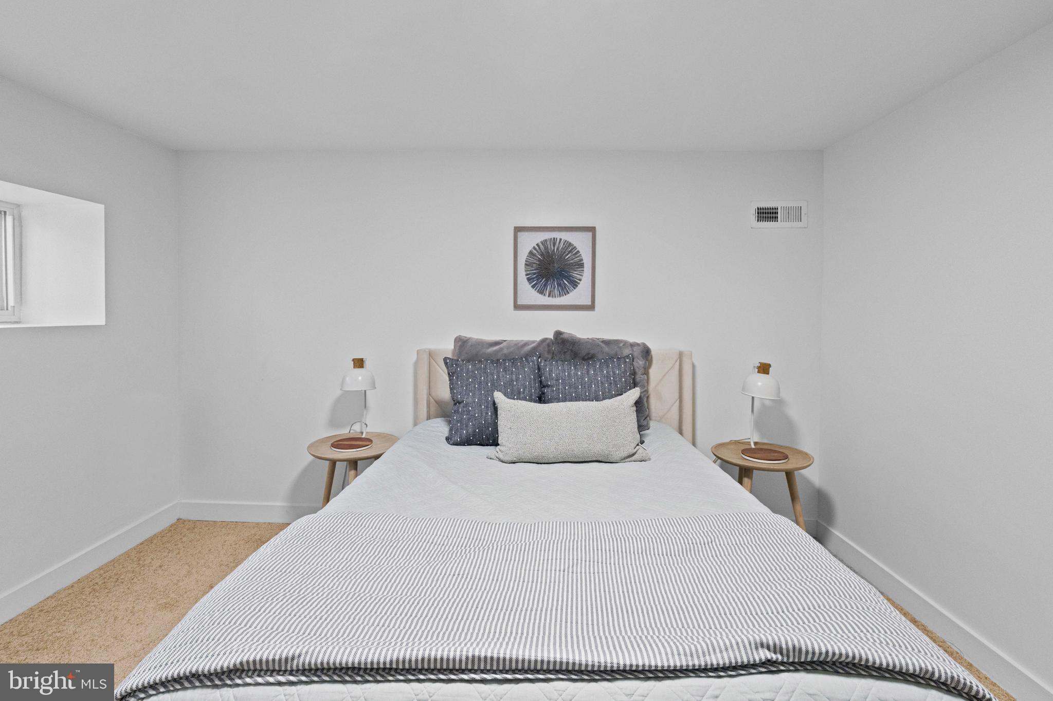 BROADWAY EAST - Residential