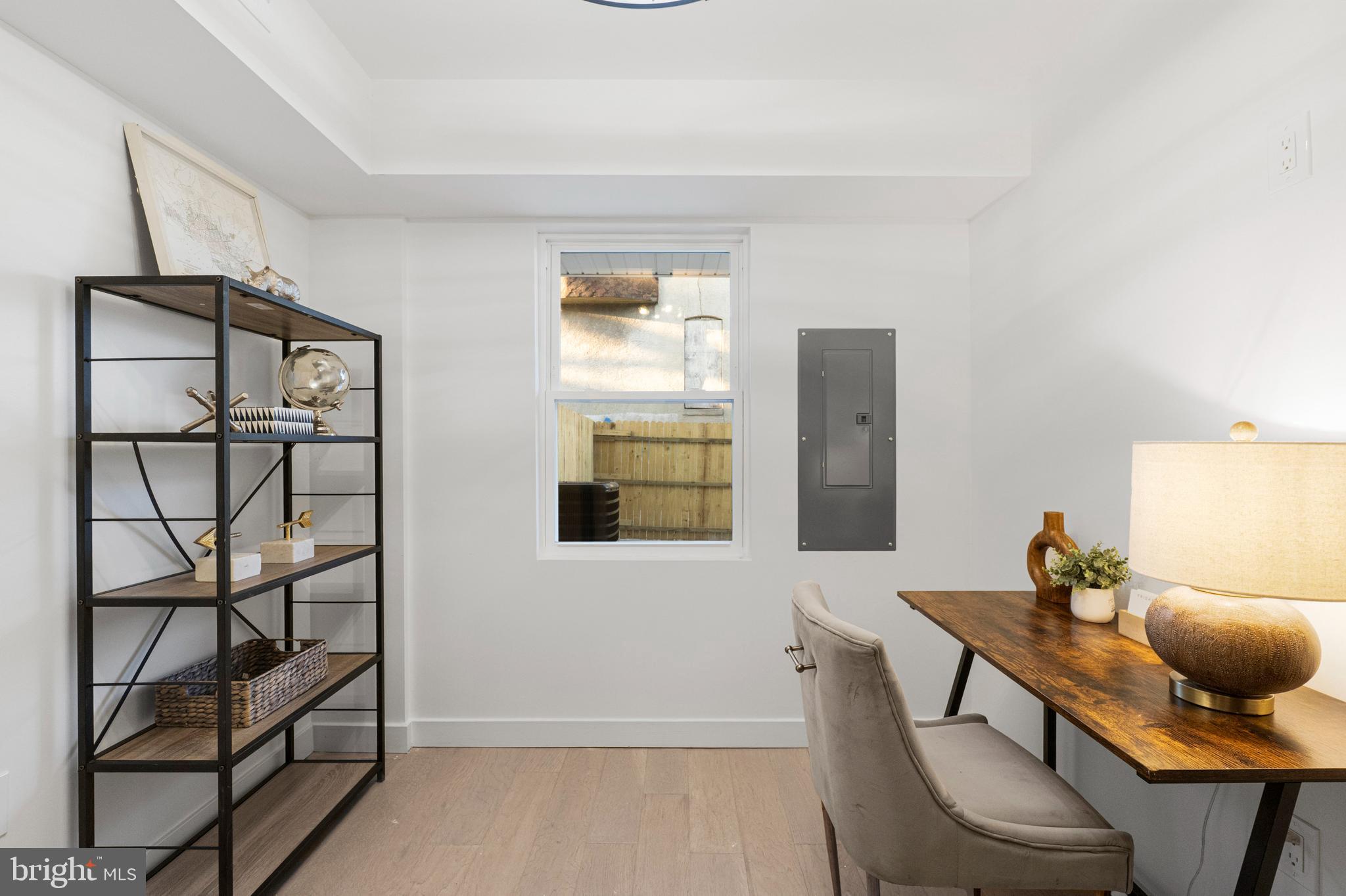 BROADWAY EAST - Residential