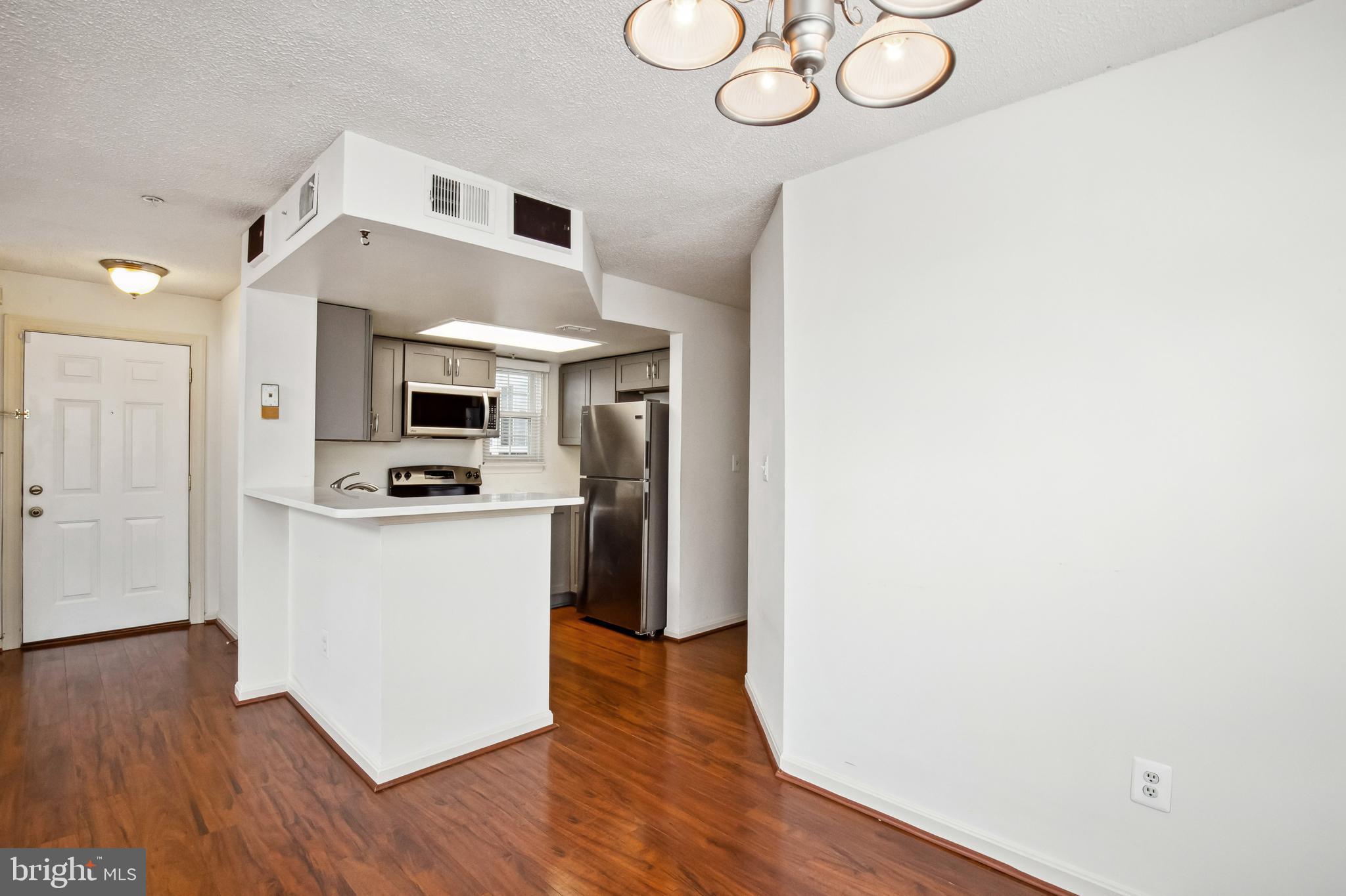 VISTAS AT LAUREL LAKES - Residential