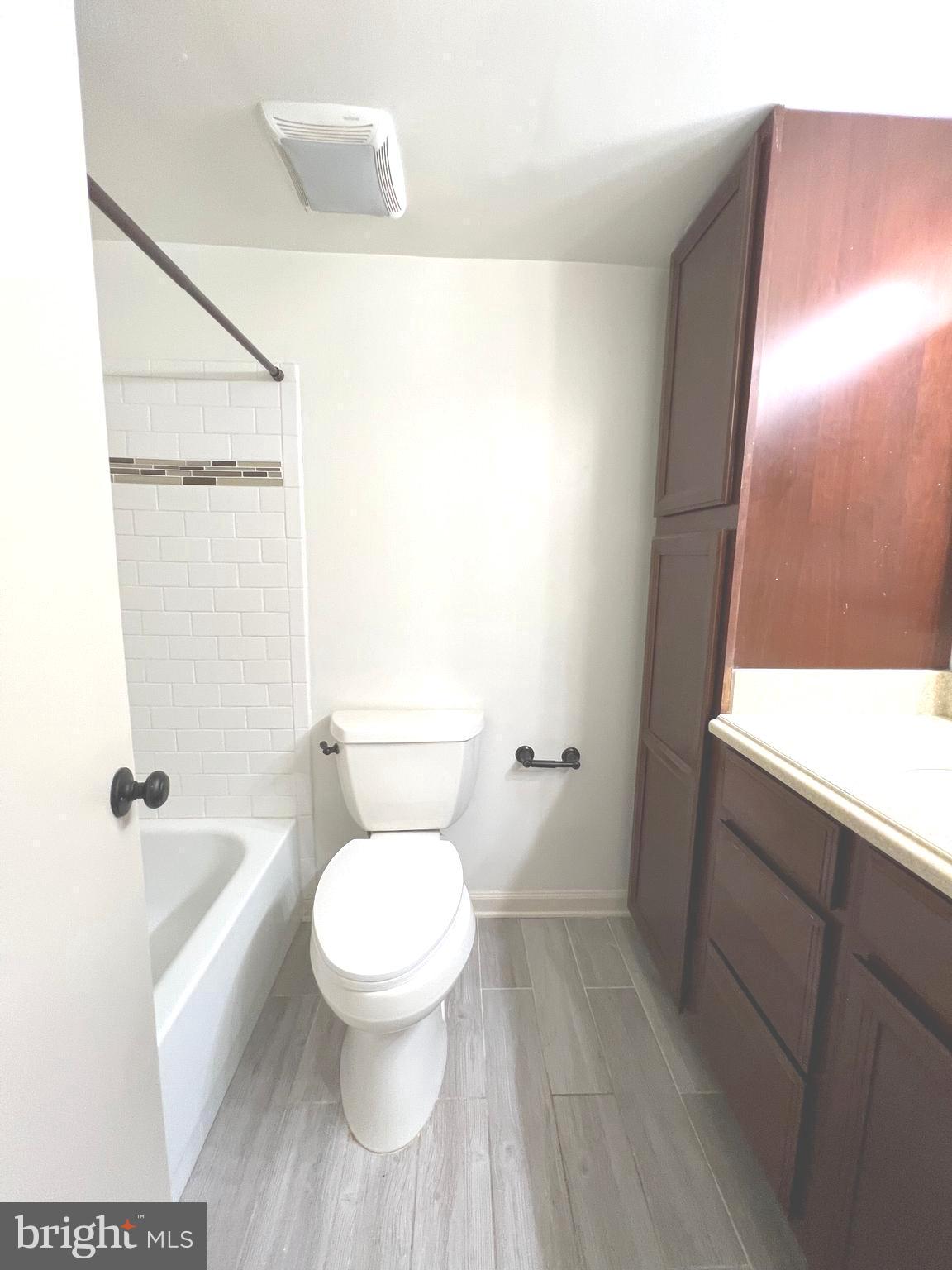 VISTAS AT LAUREL LAKES - Residential