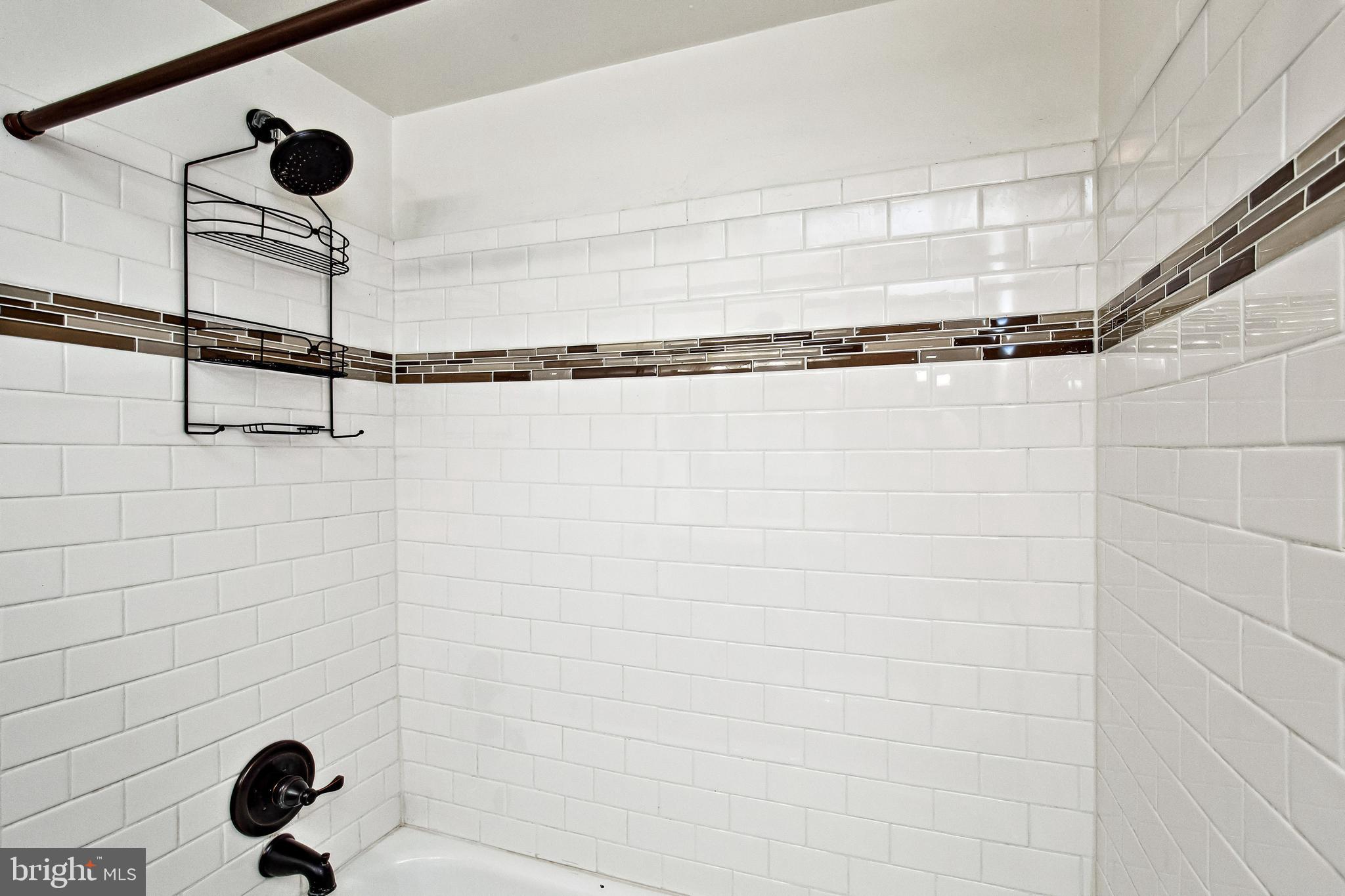 VISTAS AT LAUREL LAKES - Residential