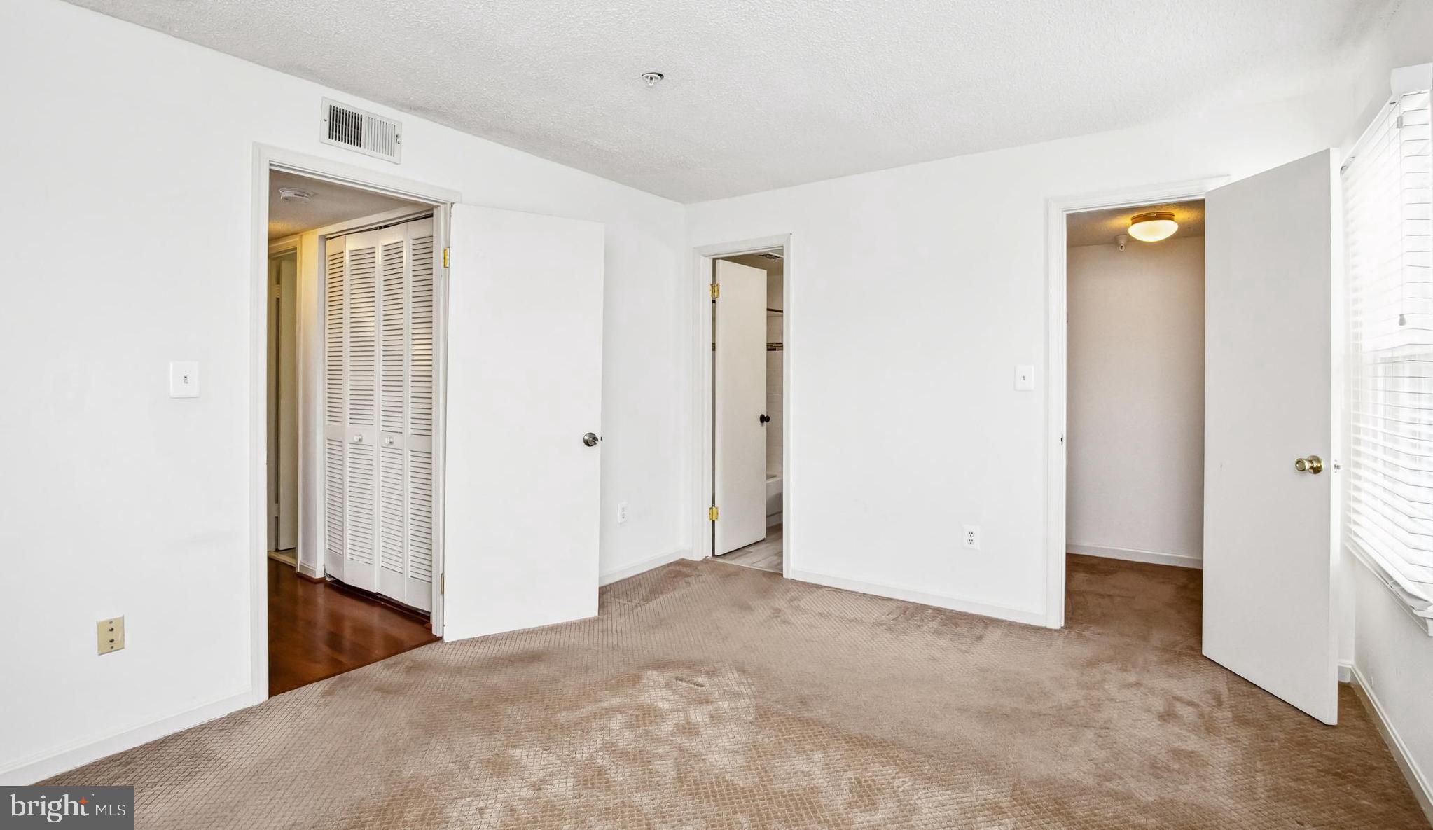 VISTAS AT LAUREL LAKES - Residential