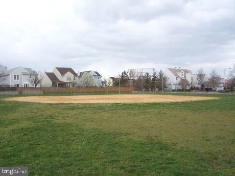 VISTAS AT LAUREL LAKES - Residential