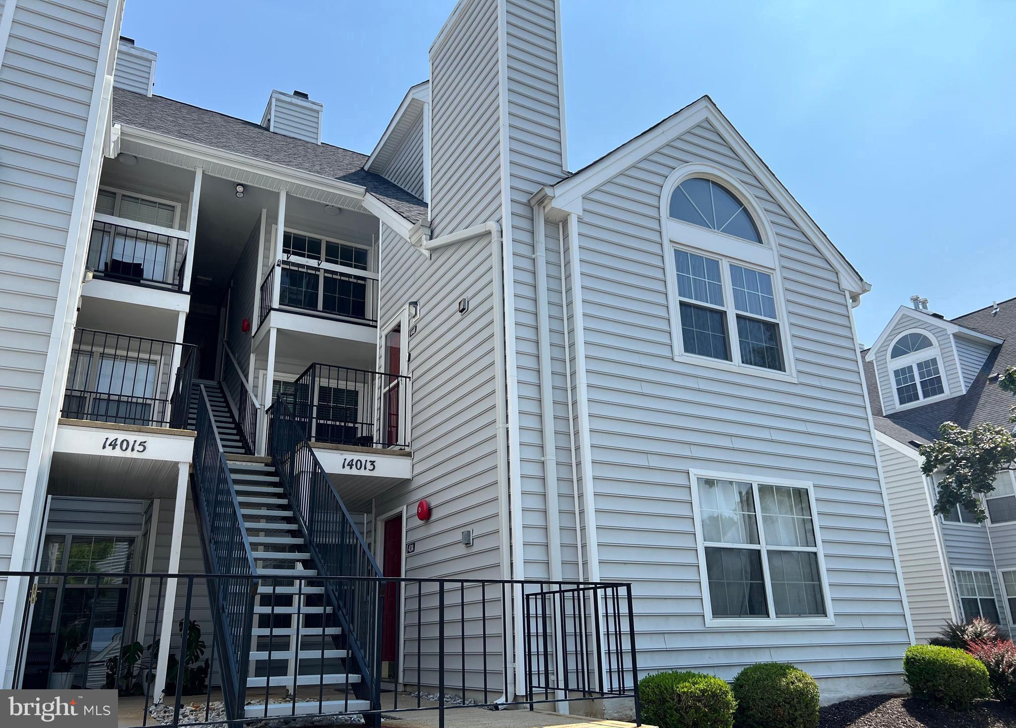 VISTAS AT LAUREL LAKES - Residential