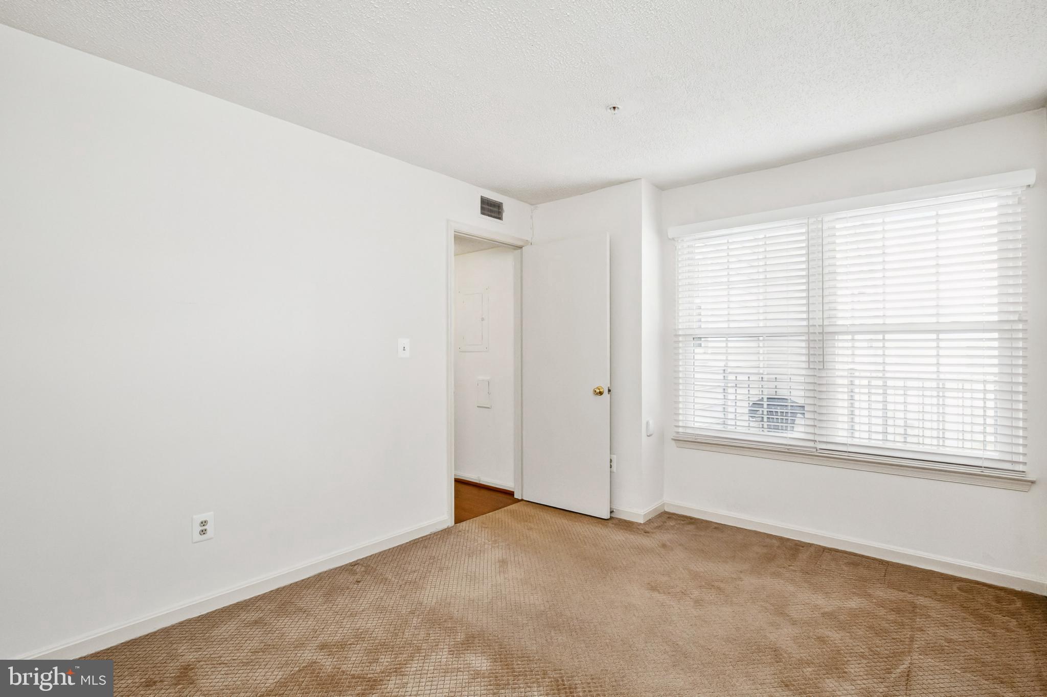 VISTAS AT LAUREL LAKES - Residential