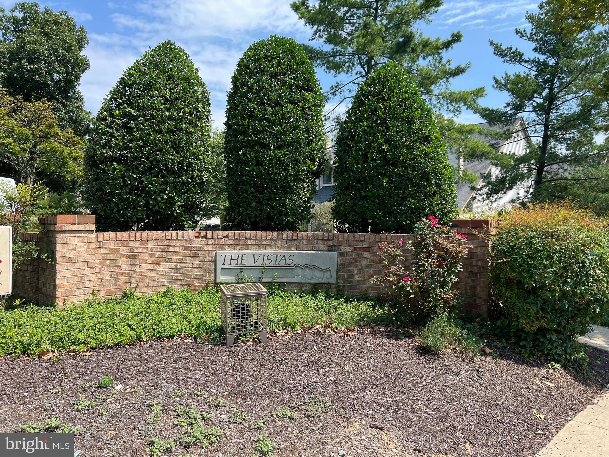 VISTAS AT LAUREL LAKES - Residential