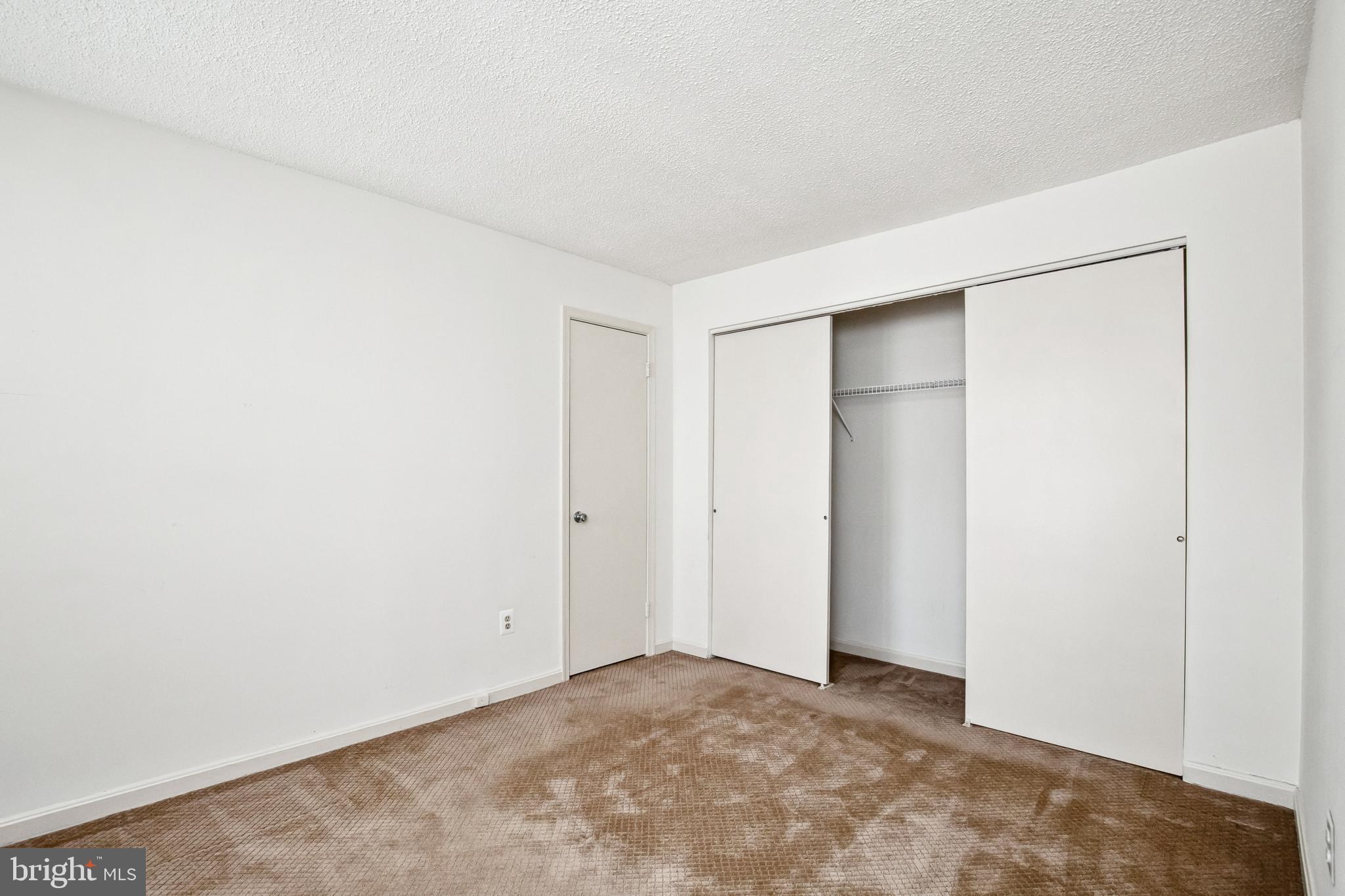 VISTAS AT LAUREL LAKES - Residential