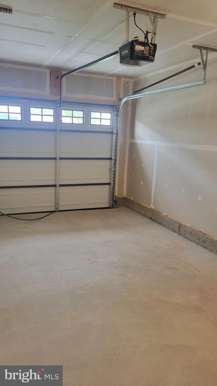 SPRING HILLS - Residential