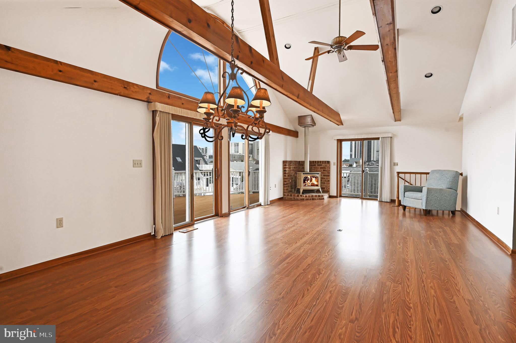 CAINE KEYS II - Residential