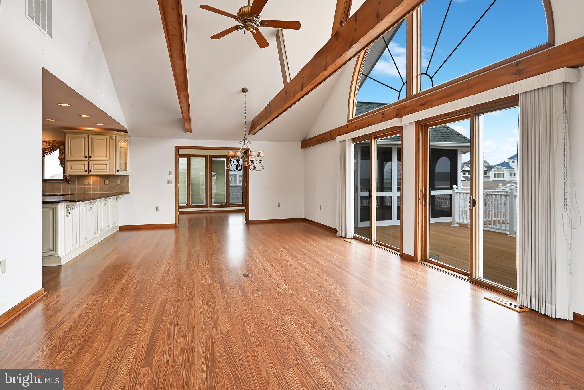 CAINE KEYS II - Residential