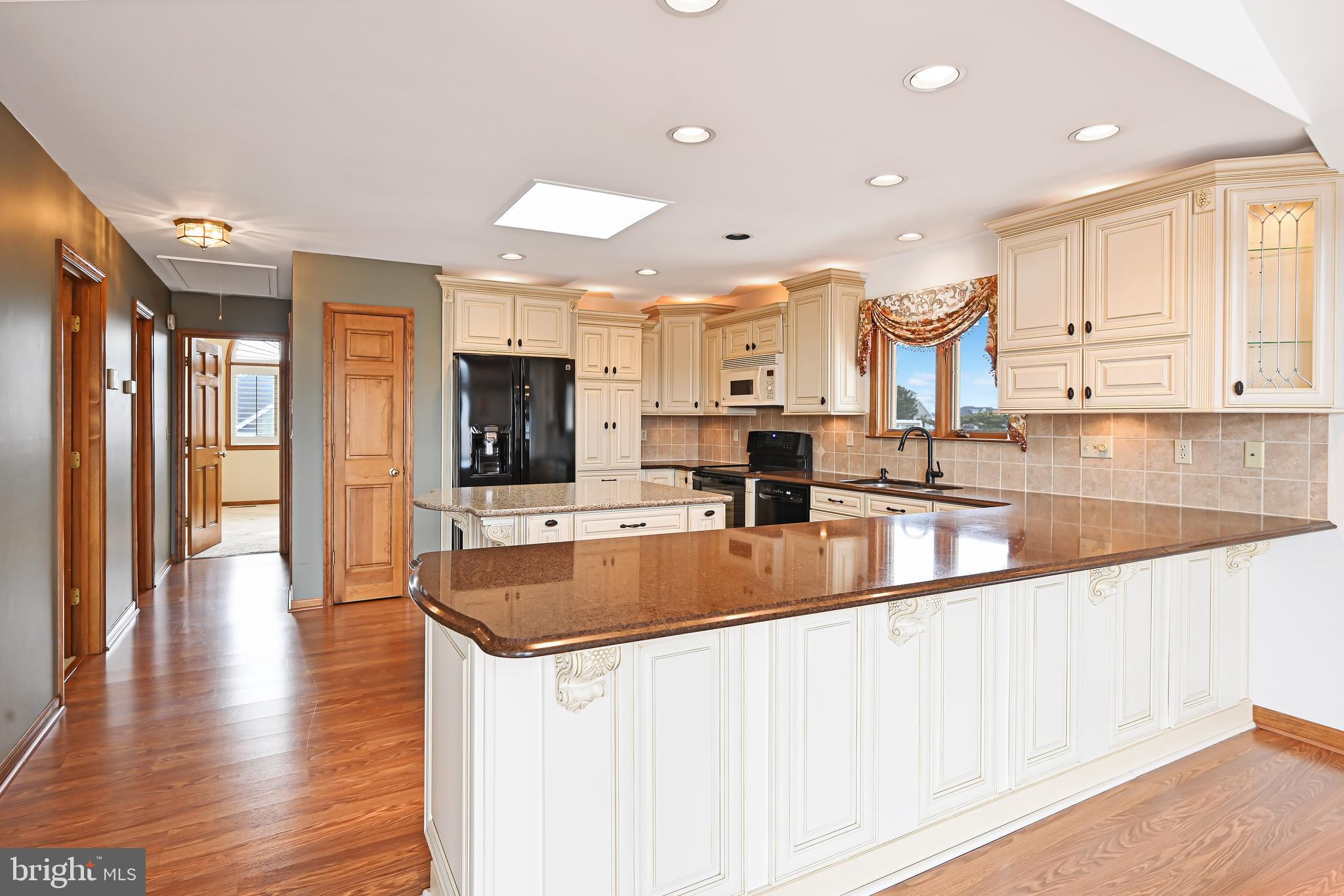 CAINE KEYS II - Residential