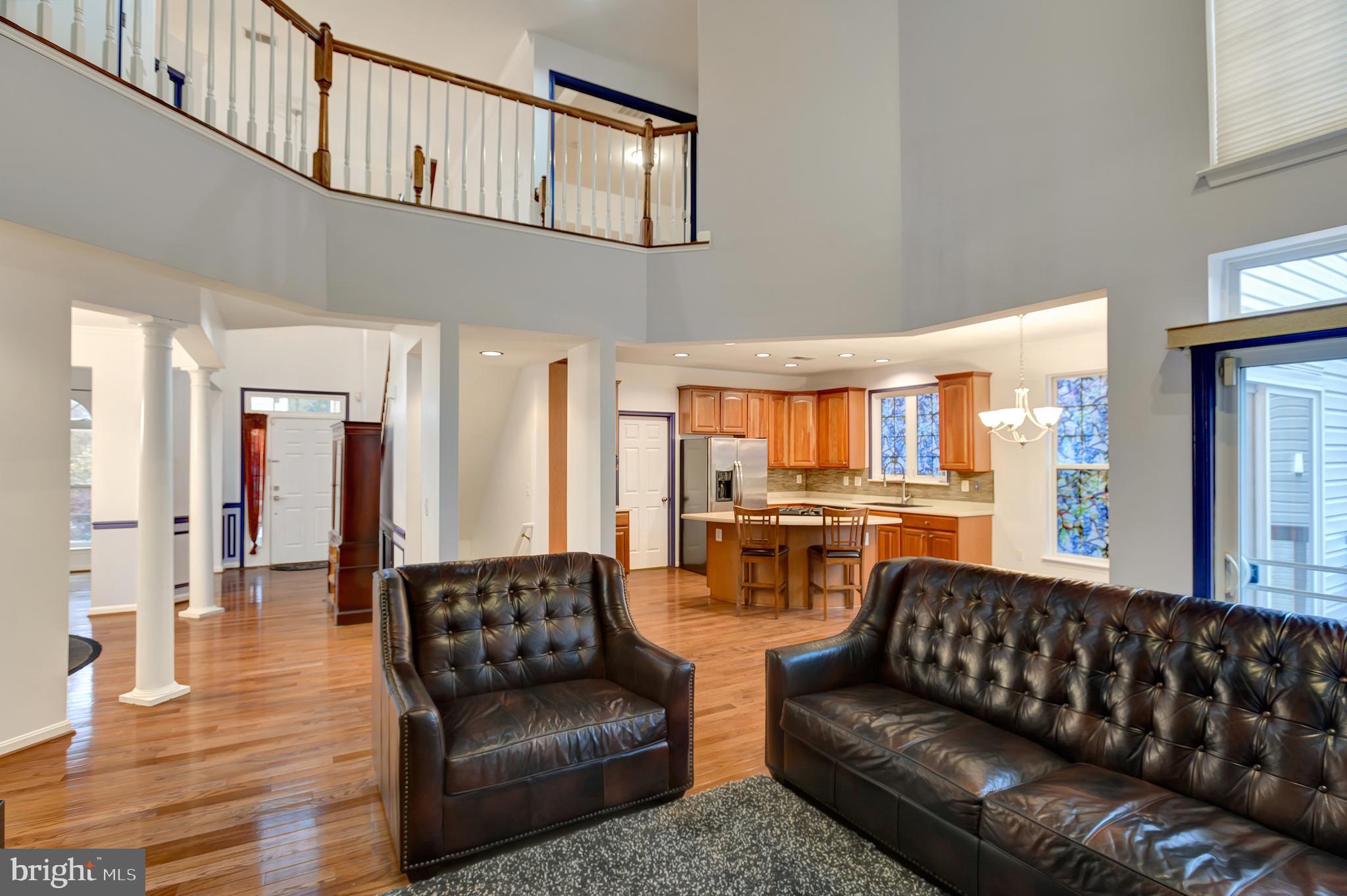 LYNDAM HILL - Residential