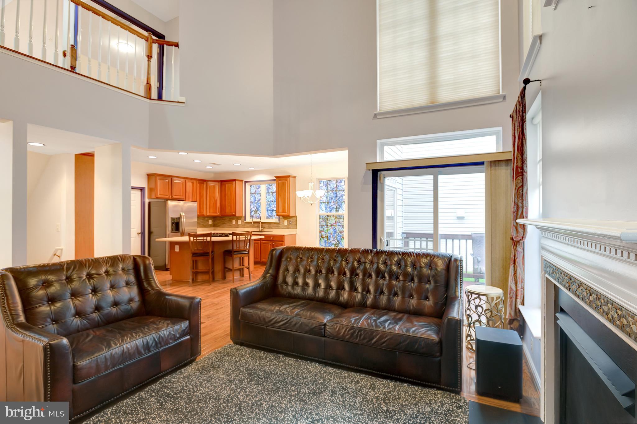 LYNDAM HILL - Residential