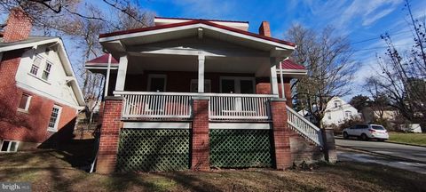 Homes For Sale - 221 S Washington Avenue<br/> Pulaski County, PULASKI, VA 24301