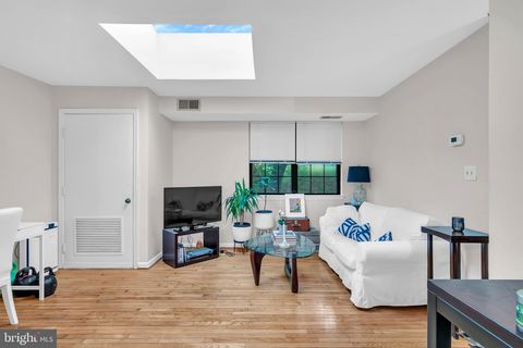3040 PINEVIEW COURT NE WASHINGTON DC 20018