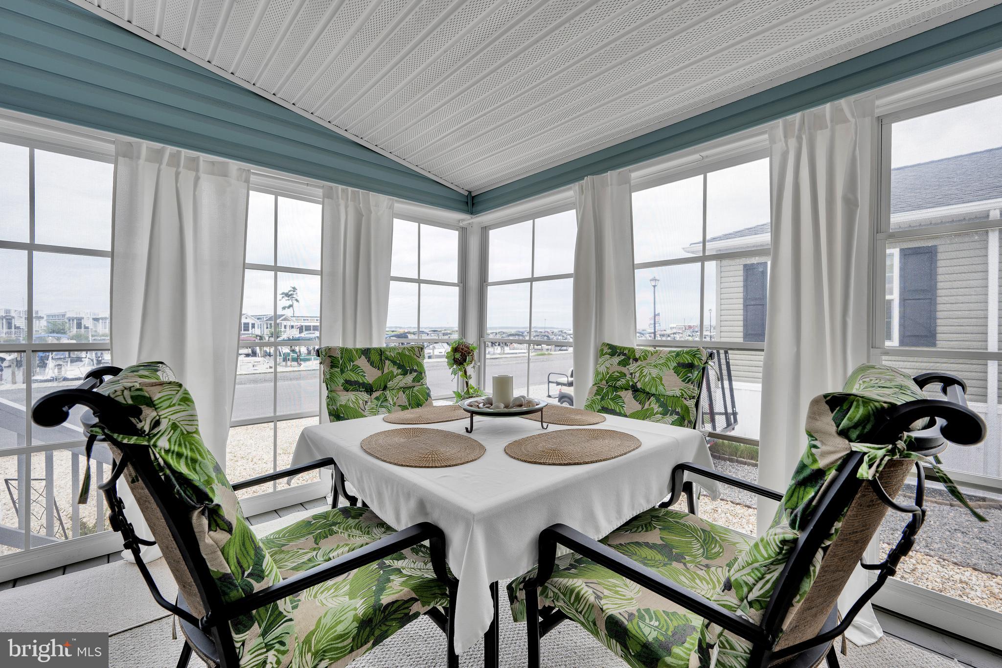 WEST BAY PARK - Residential