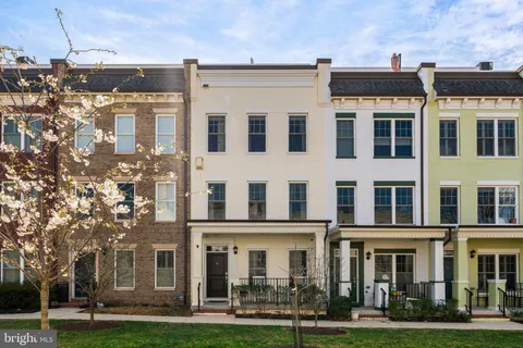 2866 Chancellor's Way NE, Washington, DC MLS: DCDC2192204