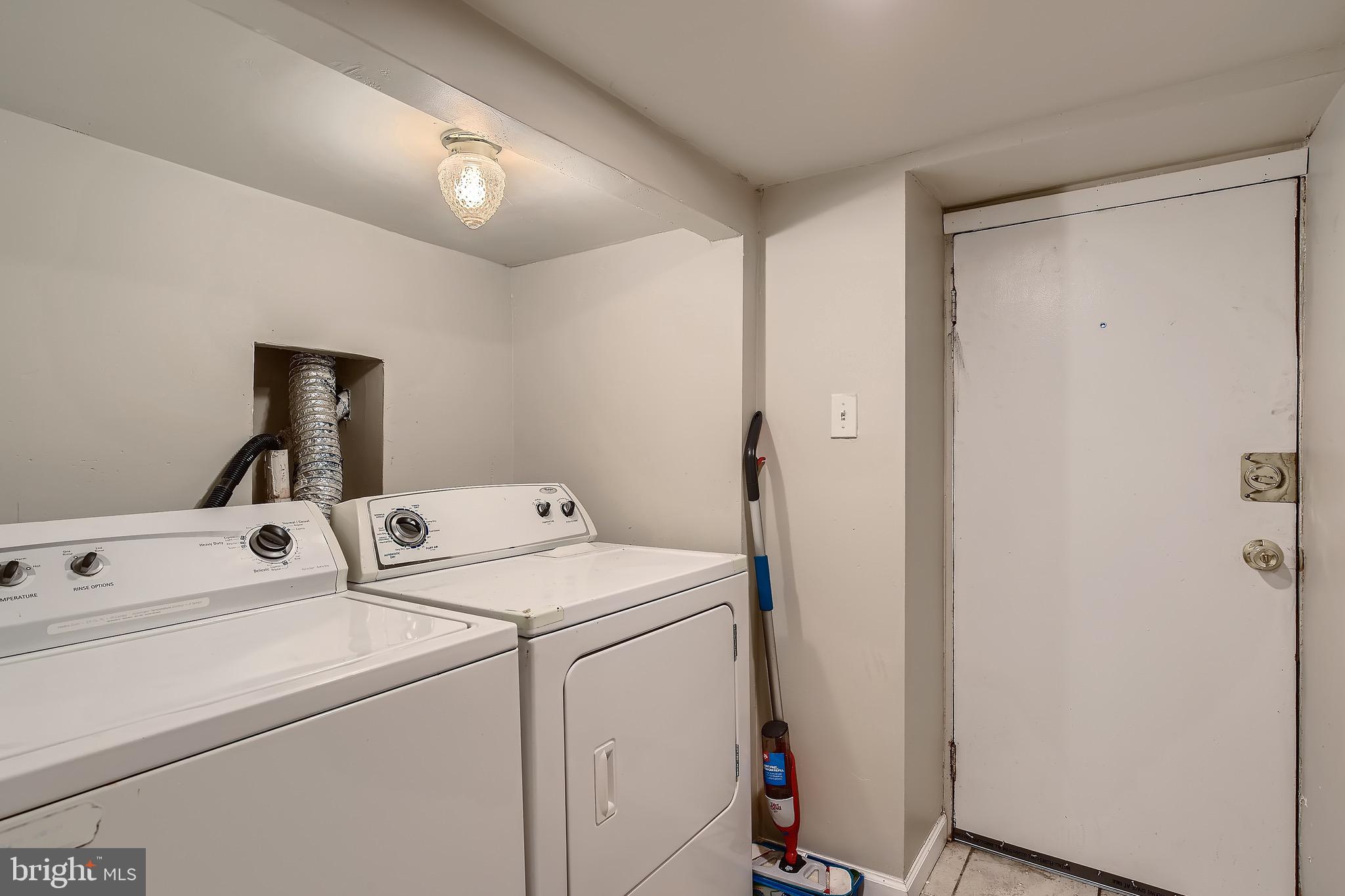 LAURAVILLE HISTORIC DISTRICT - Residential