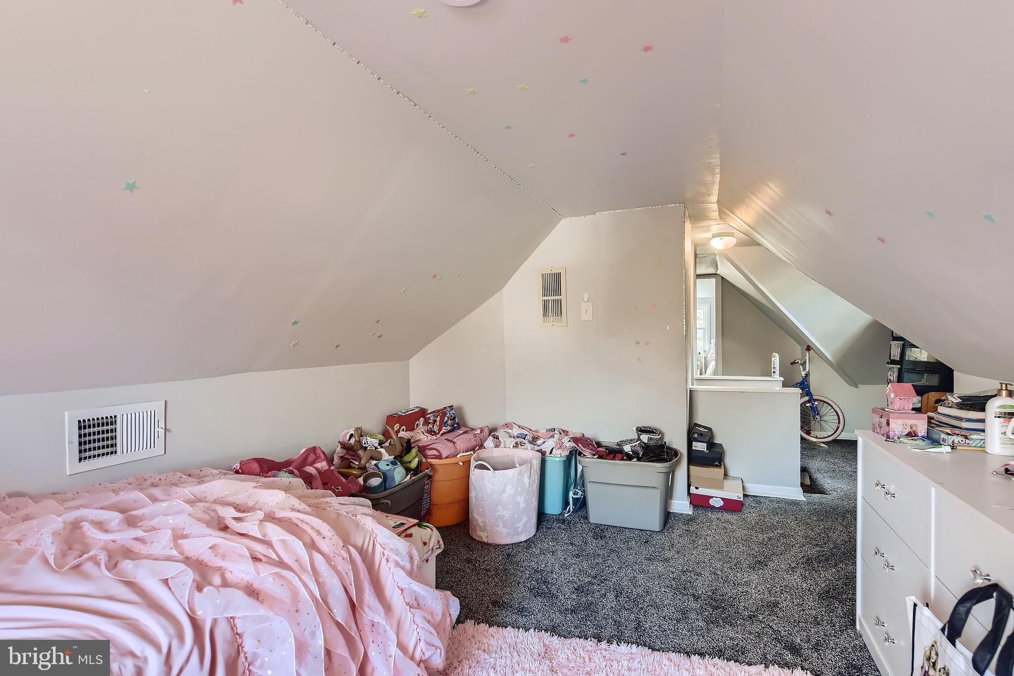 LAURAVILLE HISTORIC DISTRICT - Residential