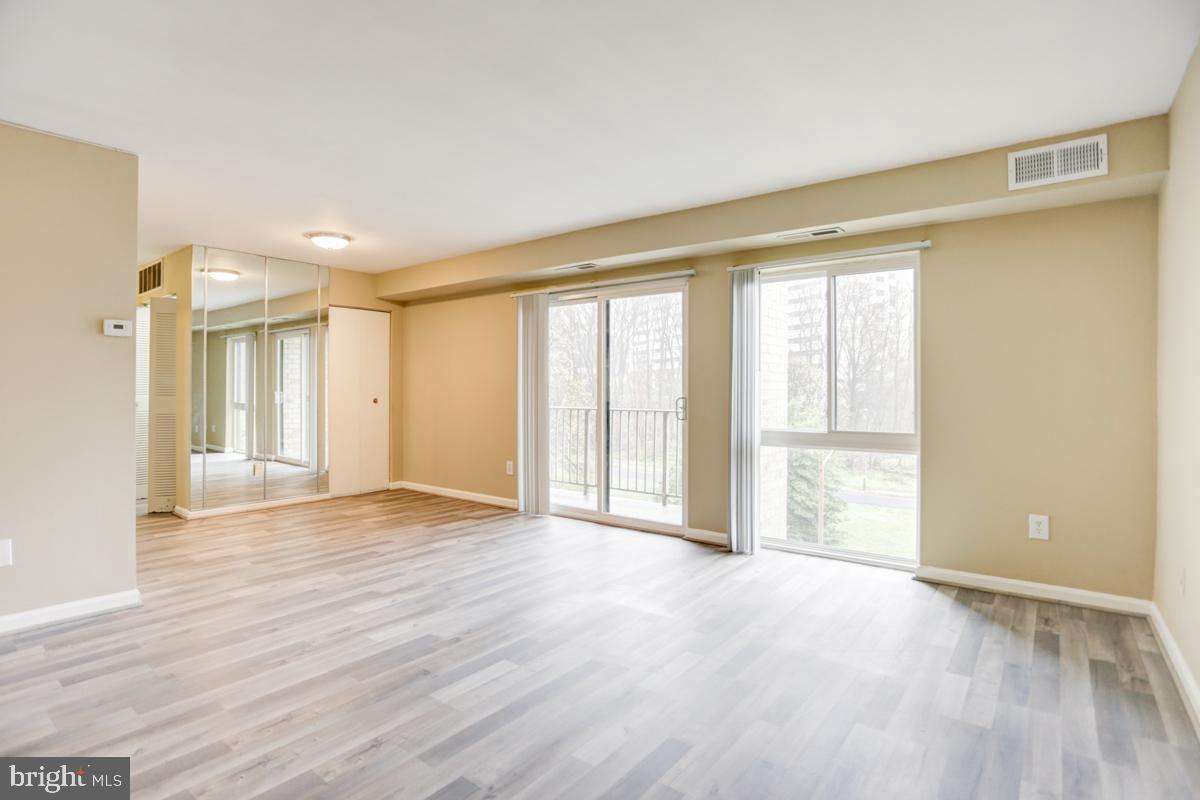 EDSALL BLUFF - Residential