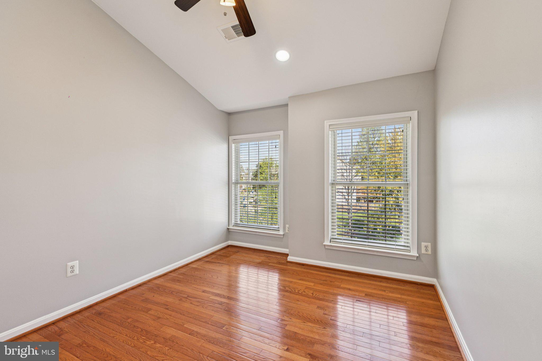 HIGHLAND OAKS - Residential