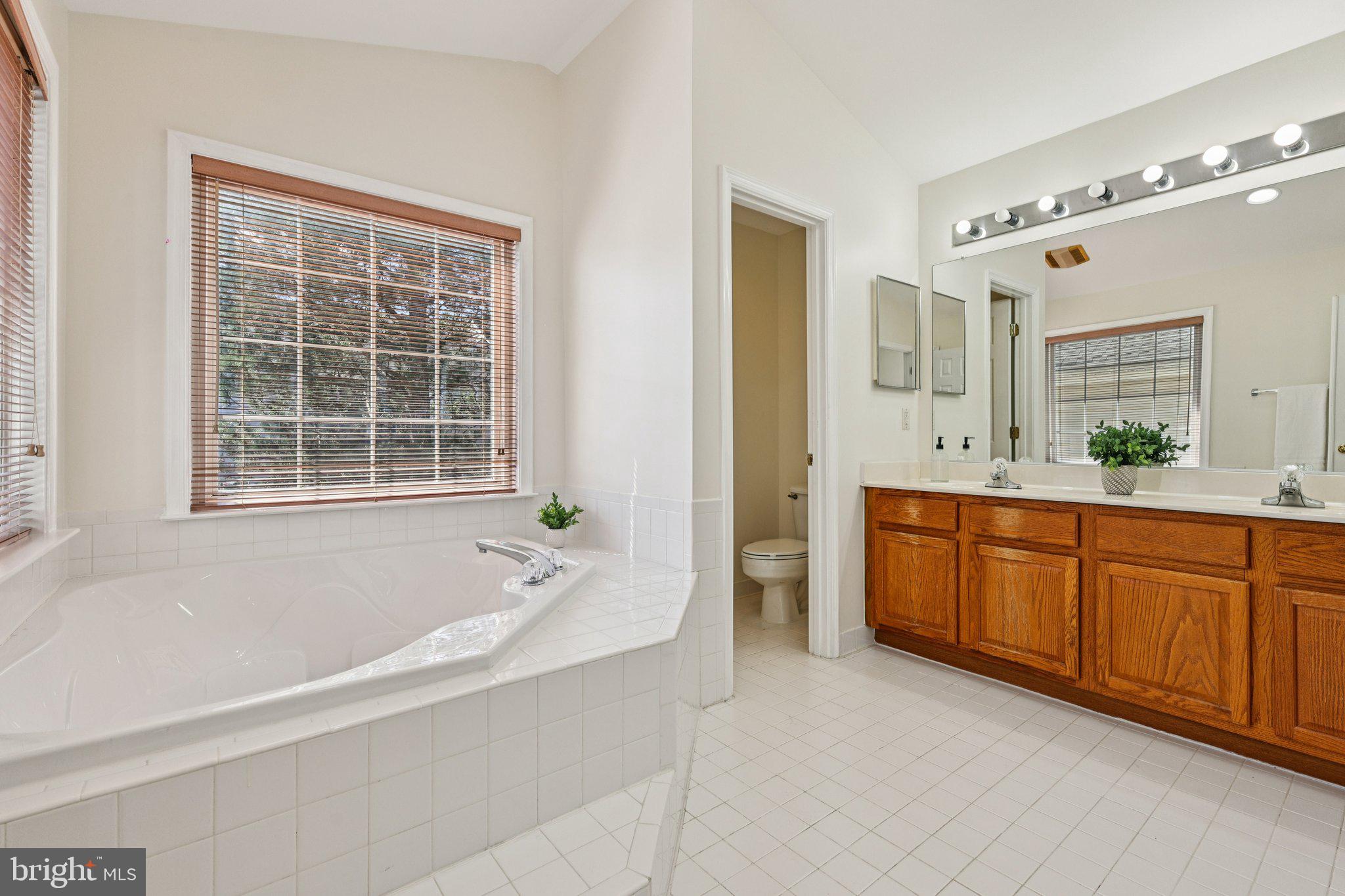 HIGHLAND OAKS - Residential