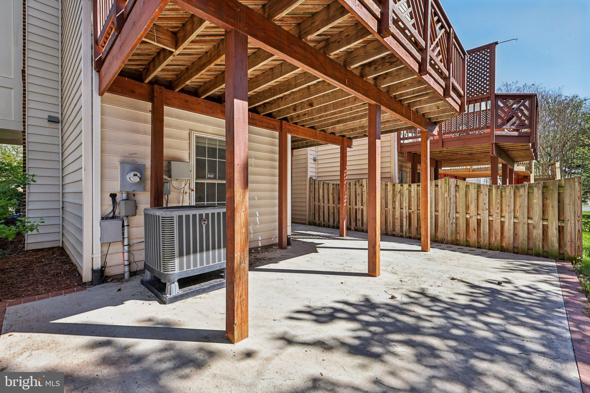 HIGHLAND OAKS - Residential