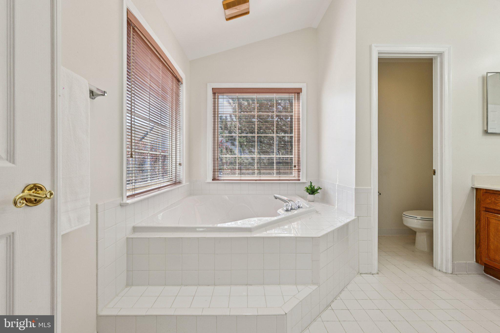 HIGHLAND OAKS - Residential