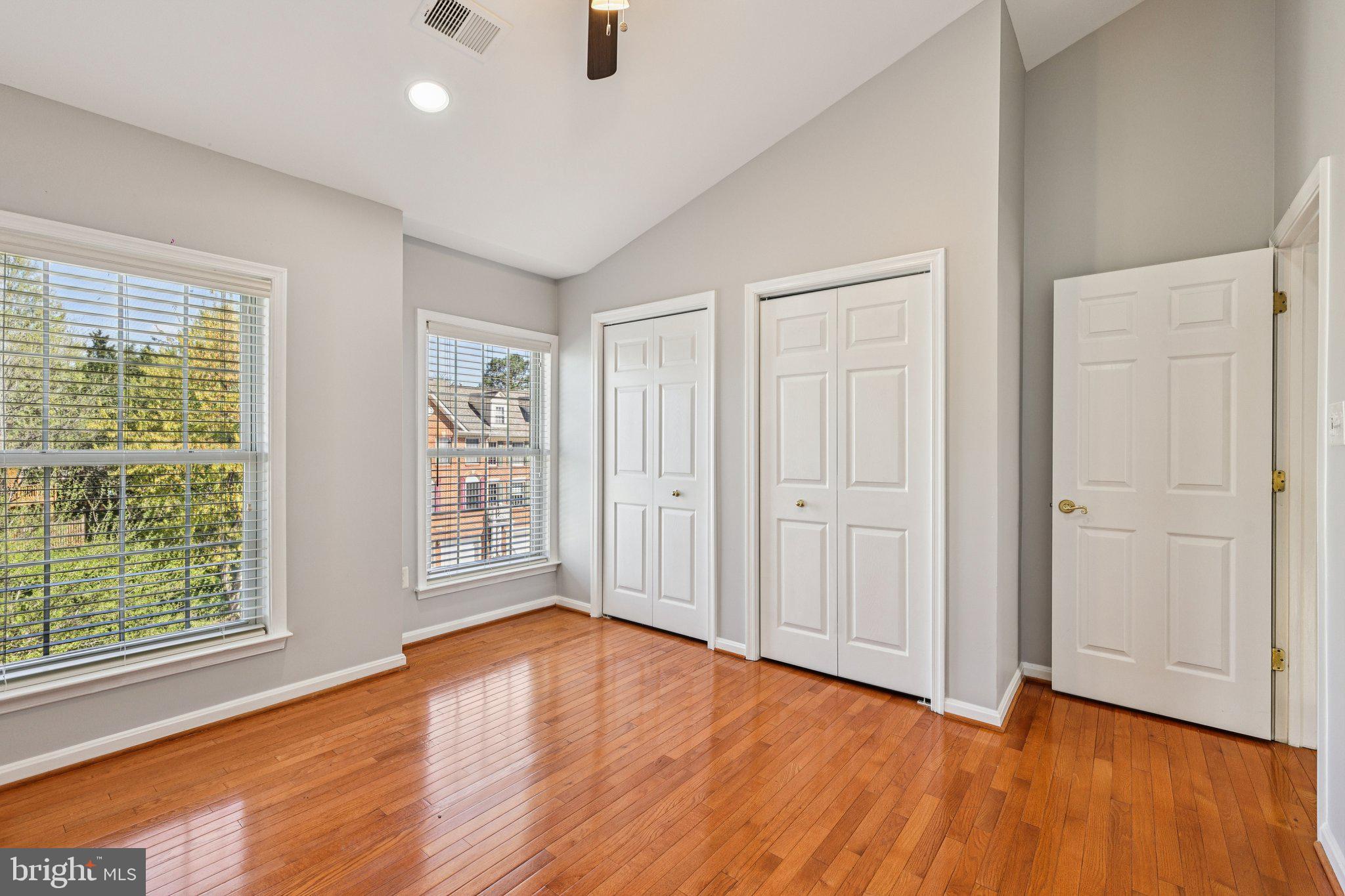 HIGHLAND OAKS - Residential