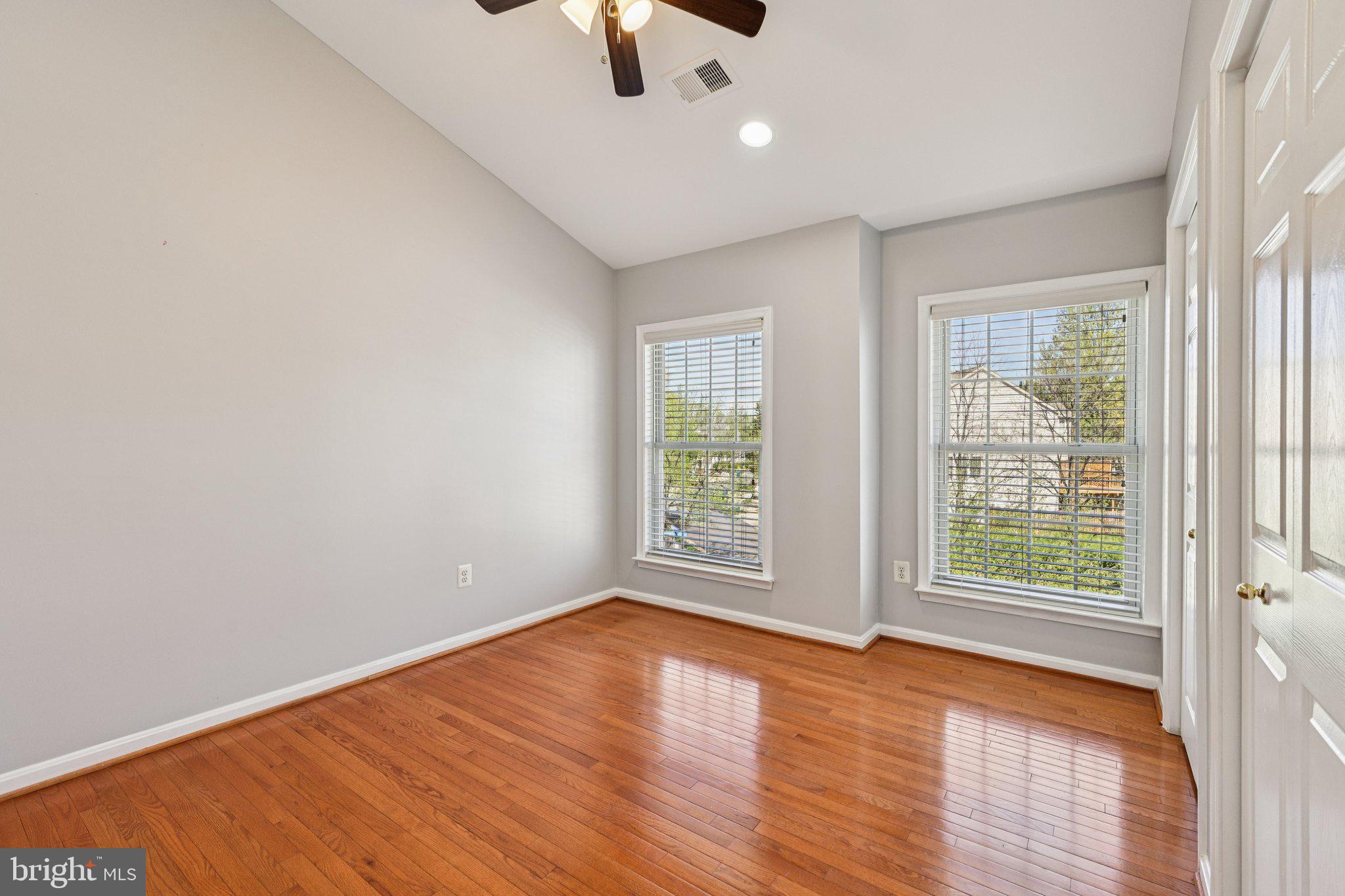 HIGHLAND OAKS - Residential