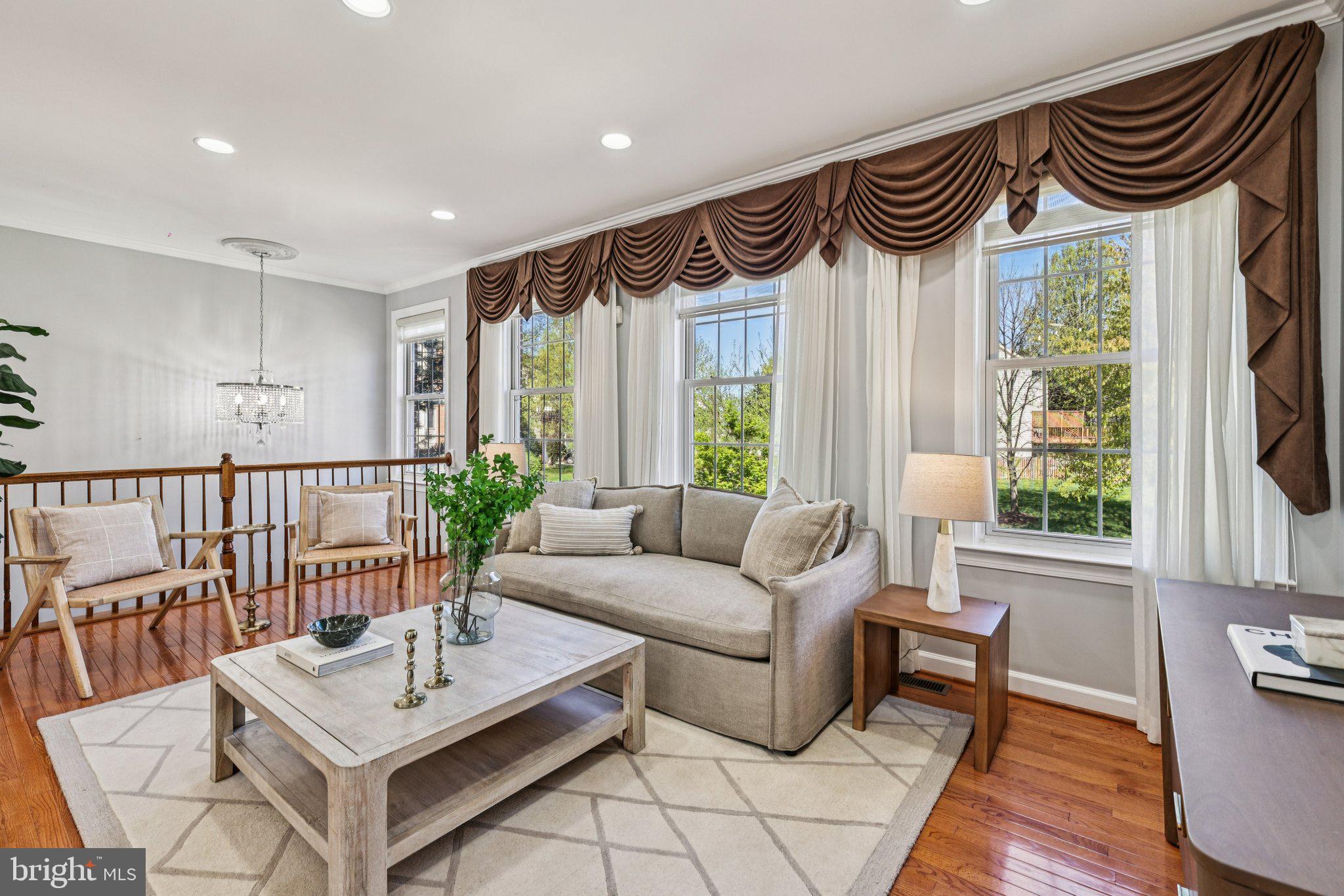 HIGHLAND OAKS - Residential