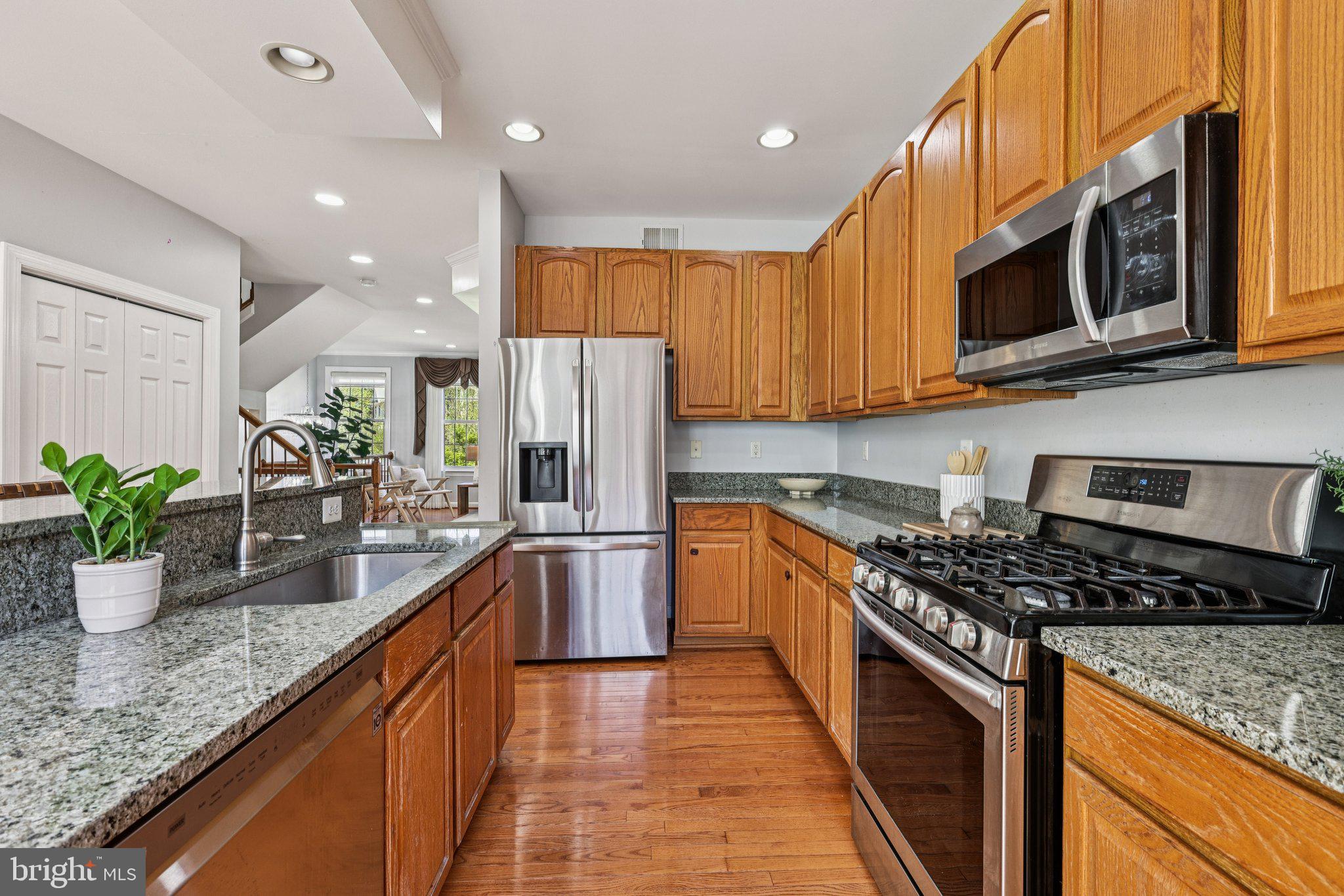 HIGHLAND OAKS - Residential